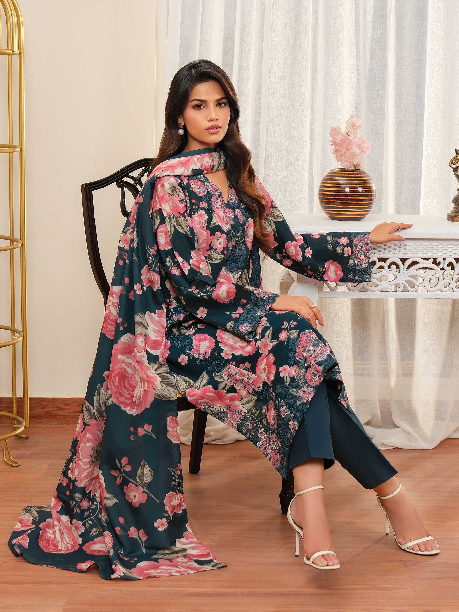 3 Piece Khaddar Suit-Embroidered (Unstitched) - Image 6