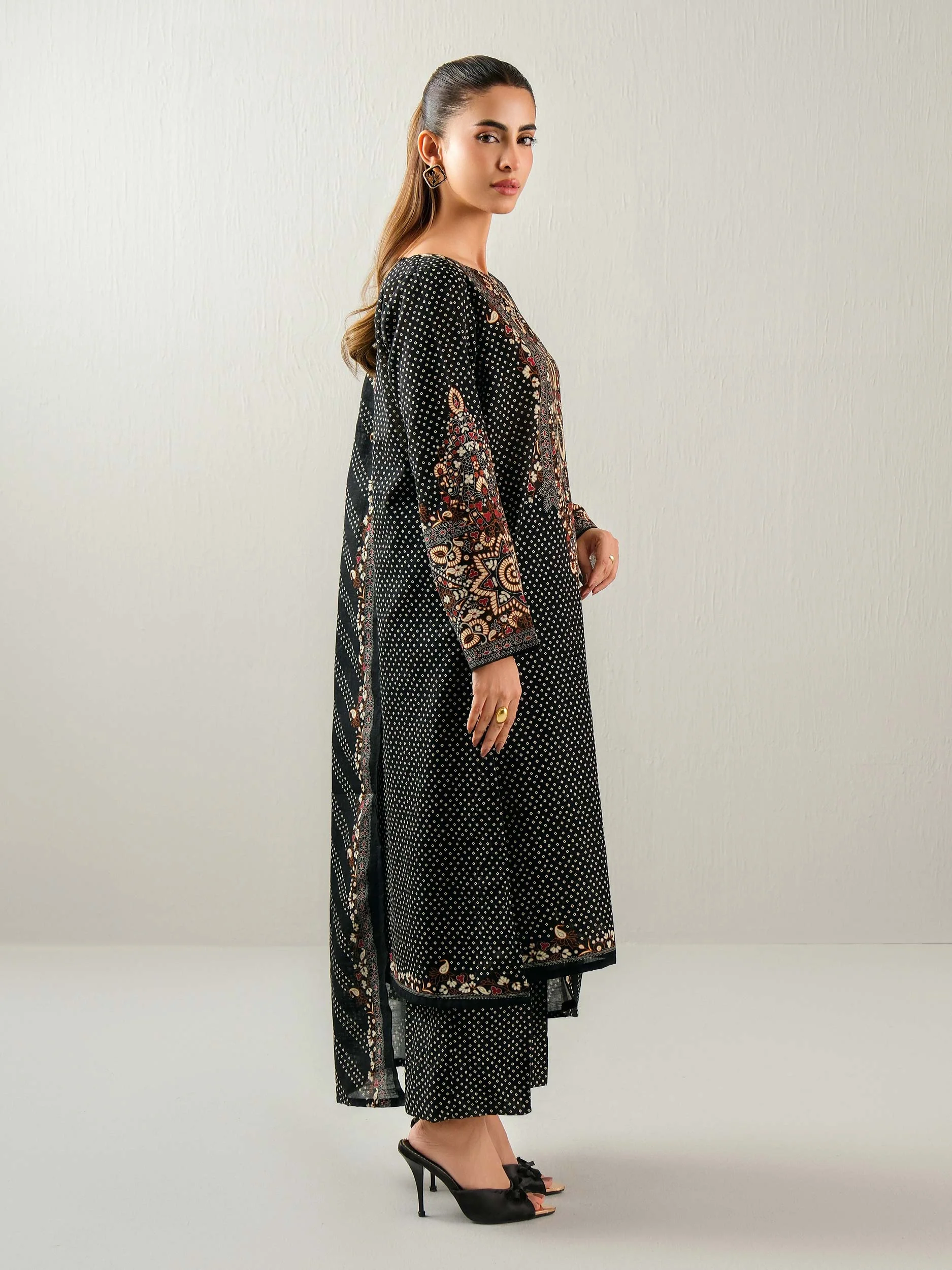 3 Piece Khaddar Suit-Printed (Unstitched) - Image 3