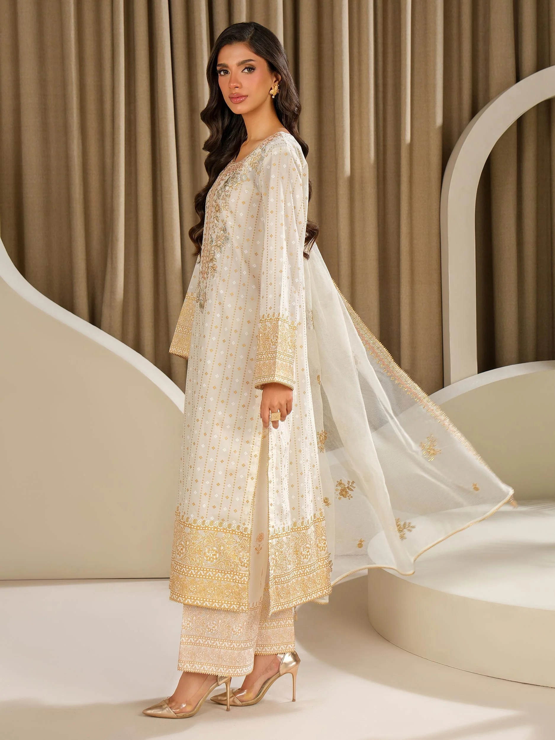 3 Piece Lawn Suit-Embroidered (Unstitched) - Image 4