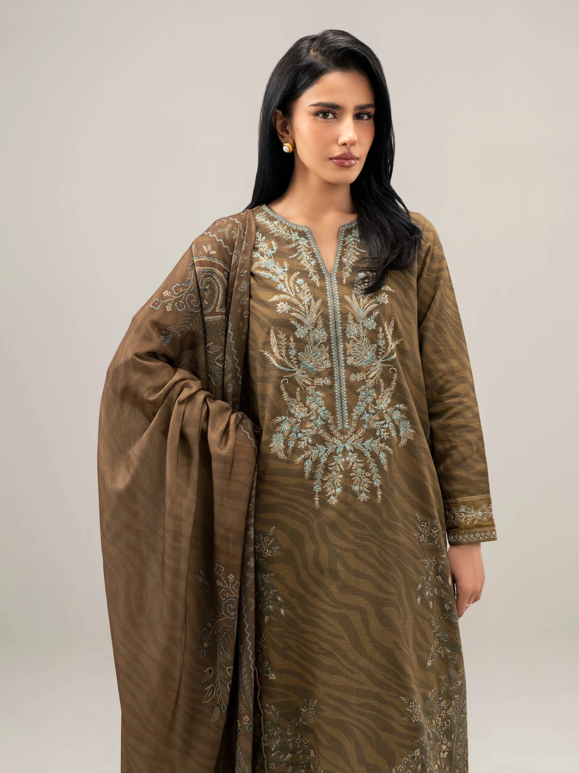 3 Piece Slub Khaddar Suit-Embroidered (Unstitched) - Image 6