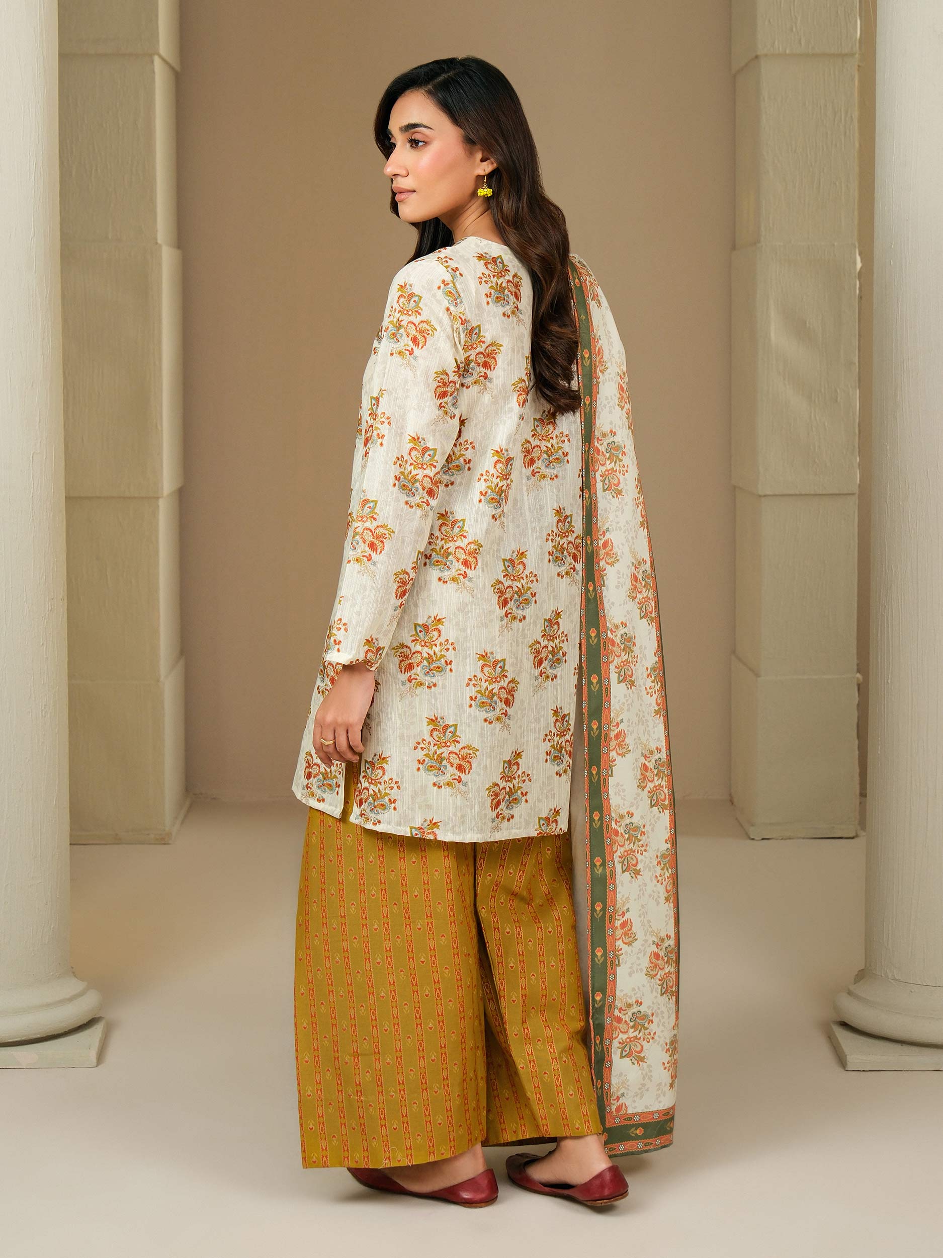 3 Piece Khaddar Suit-Paste Print (Unstitched) - Image 4