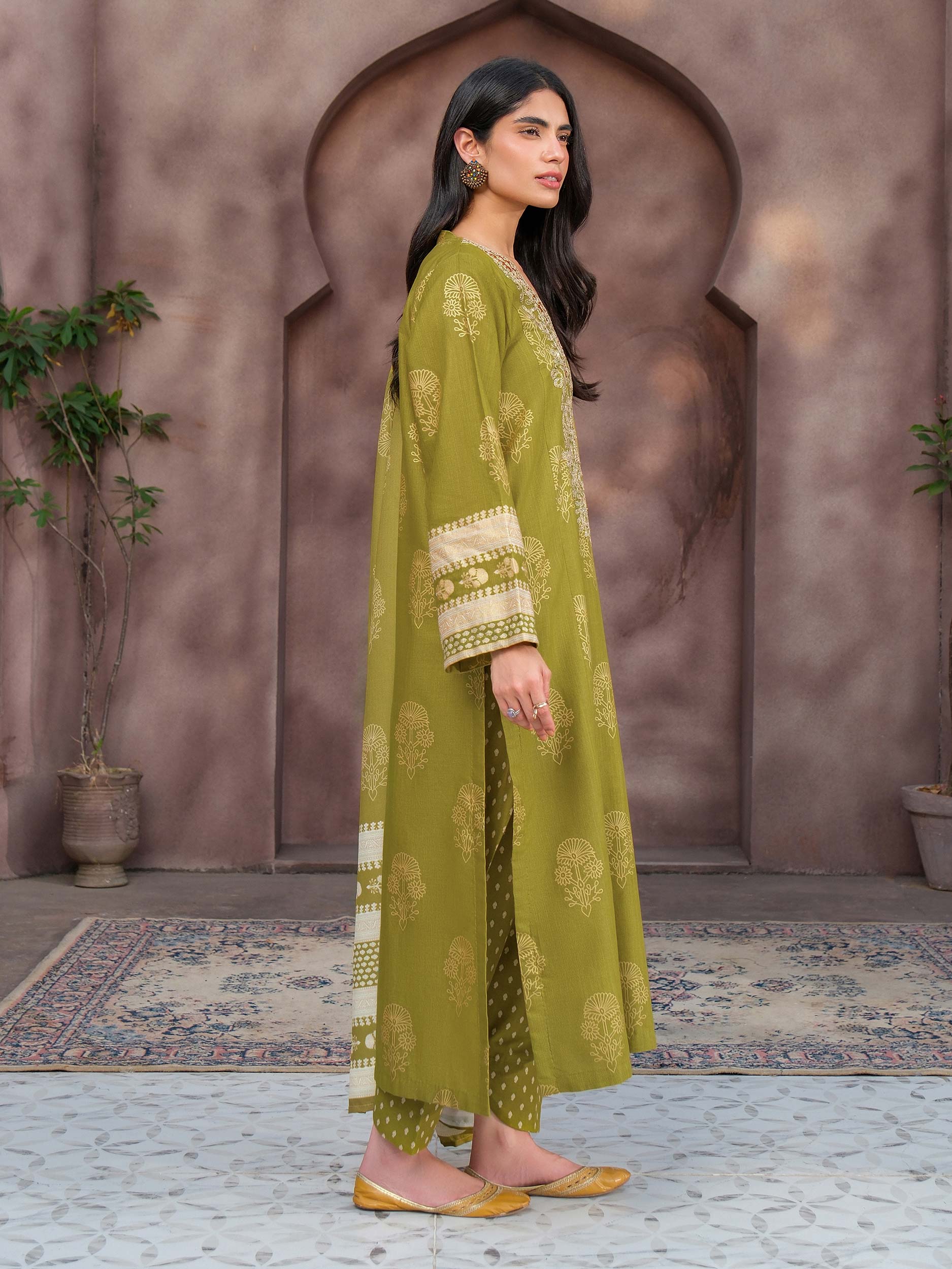 3 Piece Khaddar Suit-Embroidered (Unstitched) - Image 4