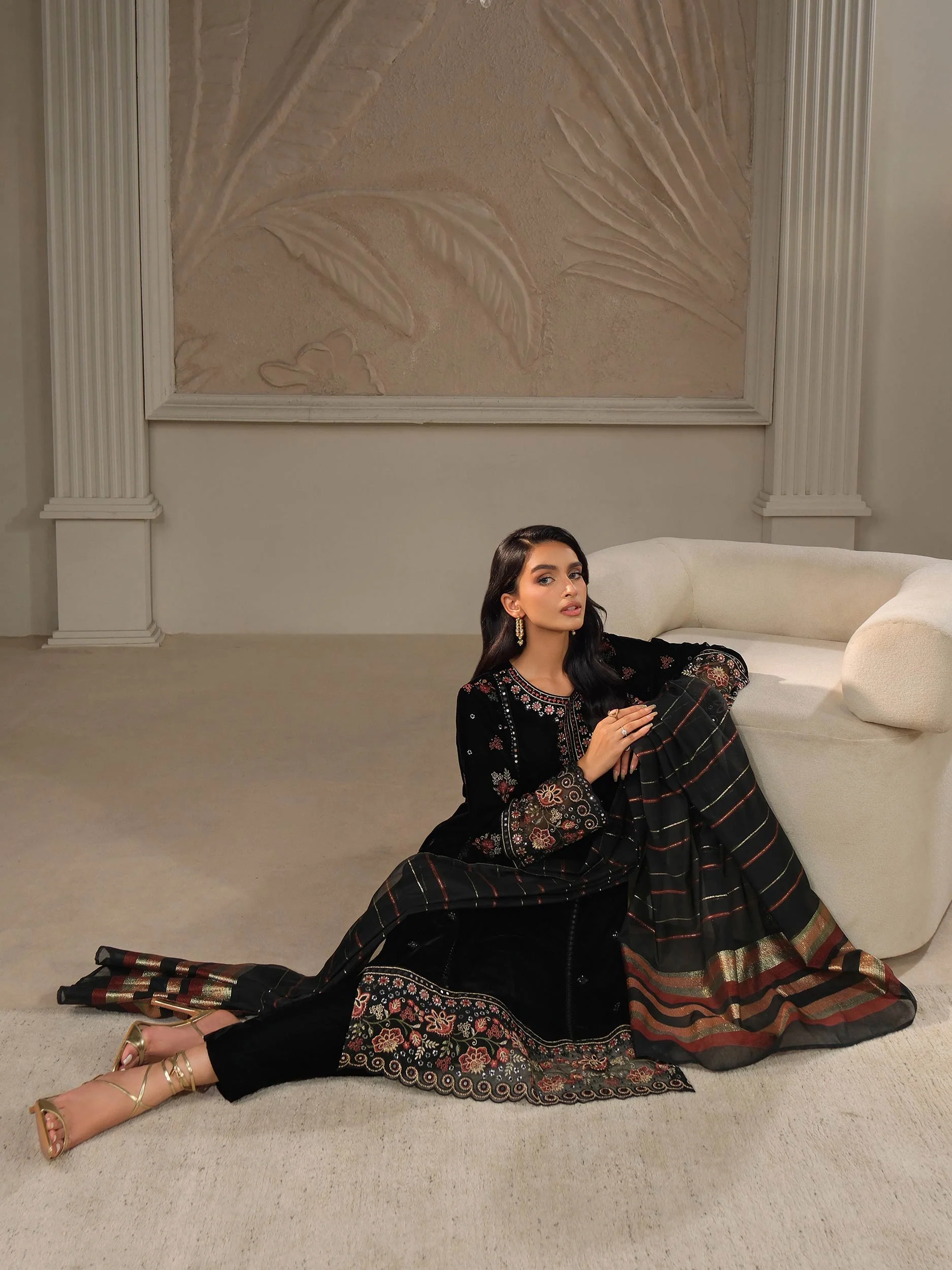 3 Piece Velvet Suit-Embroidered (Unstitched) - Image 7