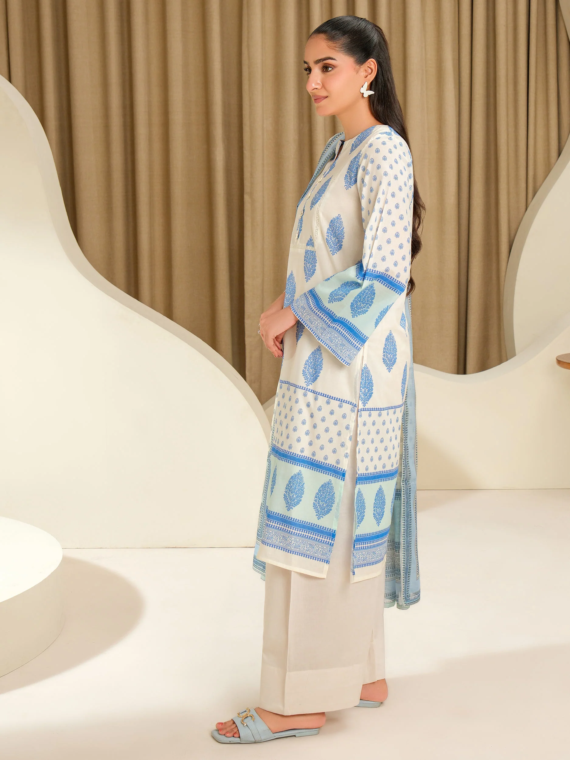 2 Piece Lawn Suit-Printed (Unstitched) - Image 3