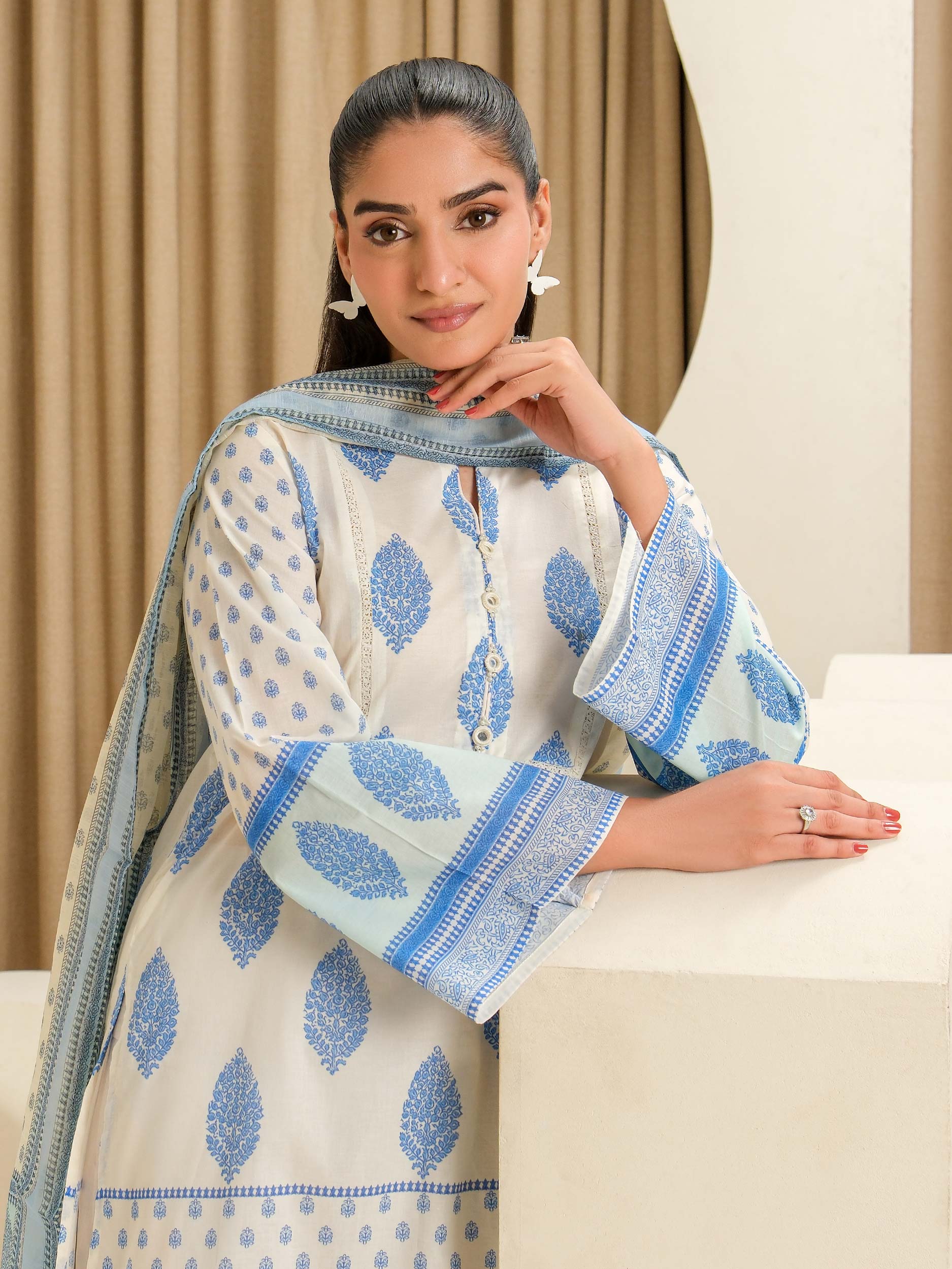 2 Piece Lawn Suit-Printed (Unstitched) - Image 4