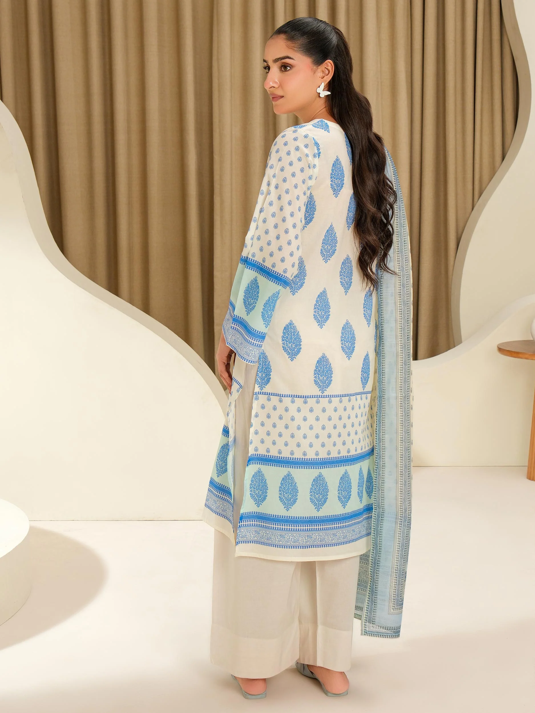 2 Piece Lawn Suit-Printed (Unstitched) - Image 5