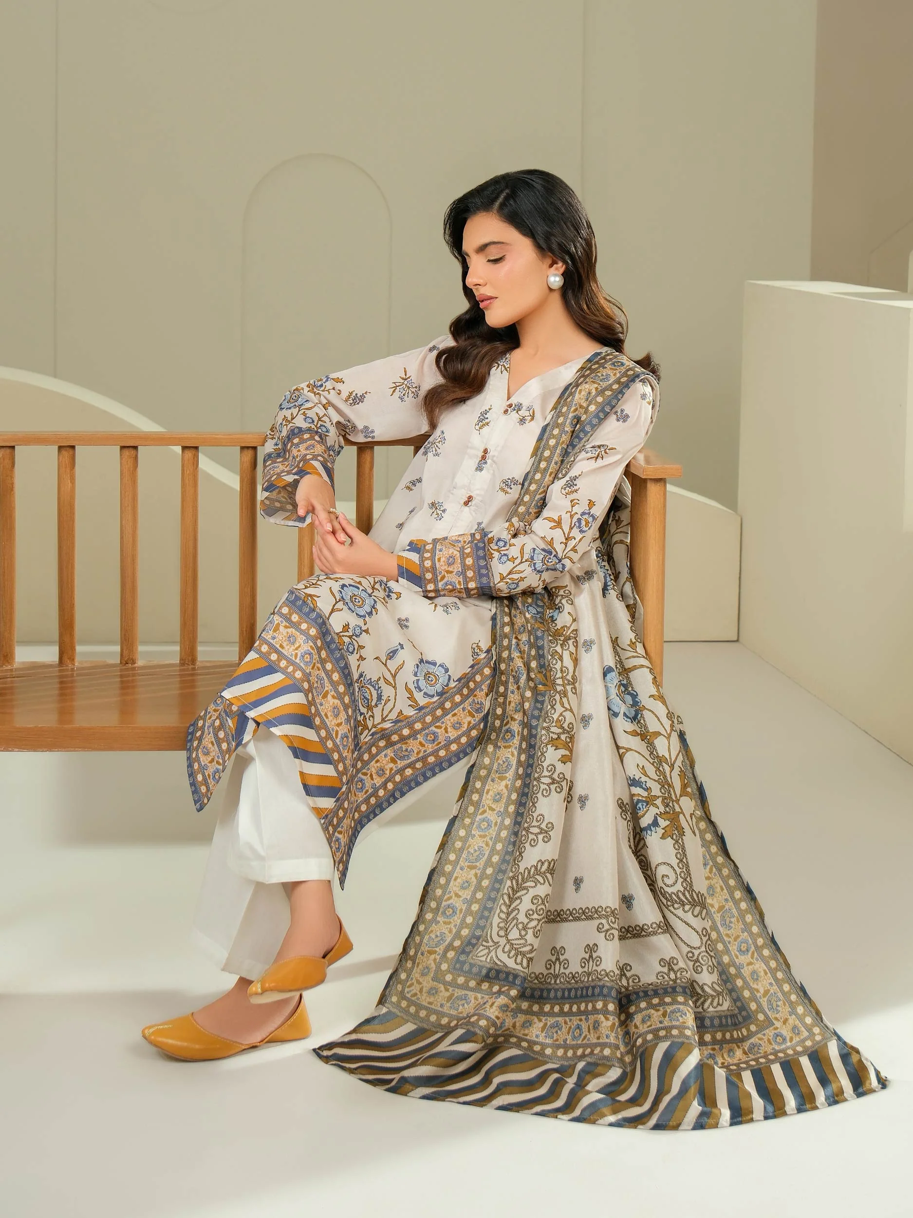2 Piece Lawn Suit-Printed (Unstitched) - Image 6