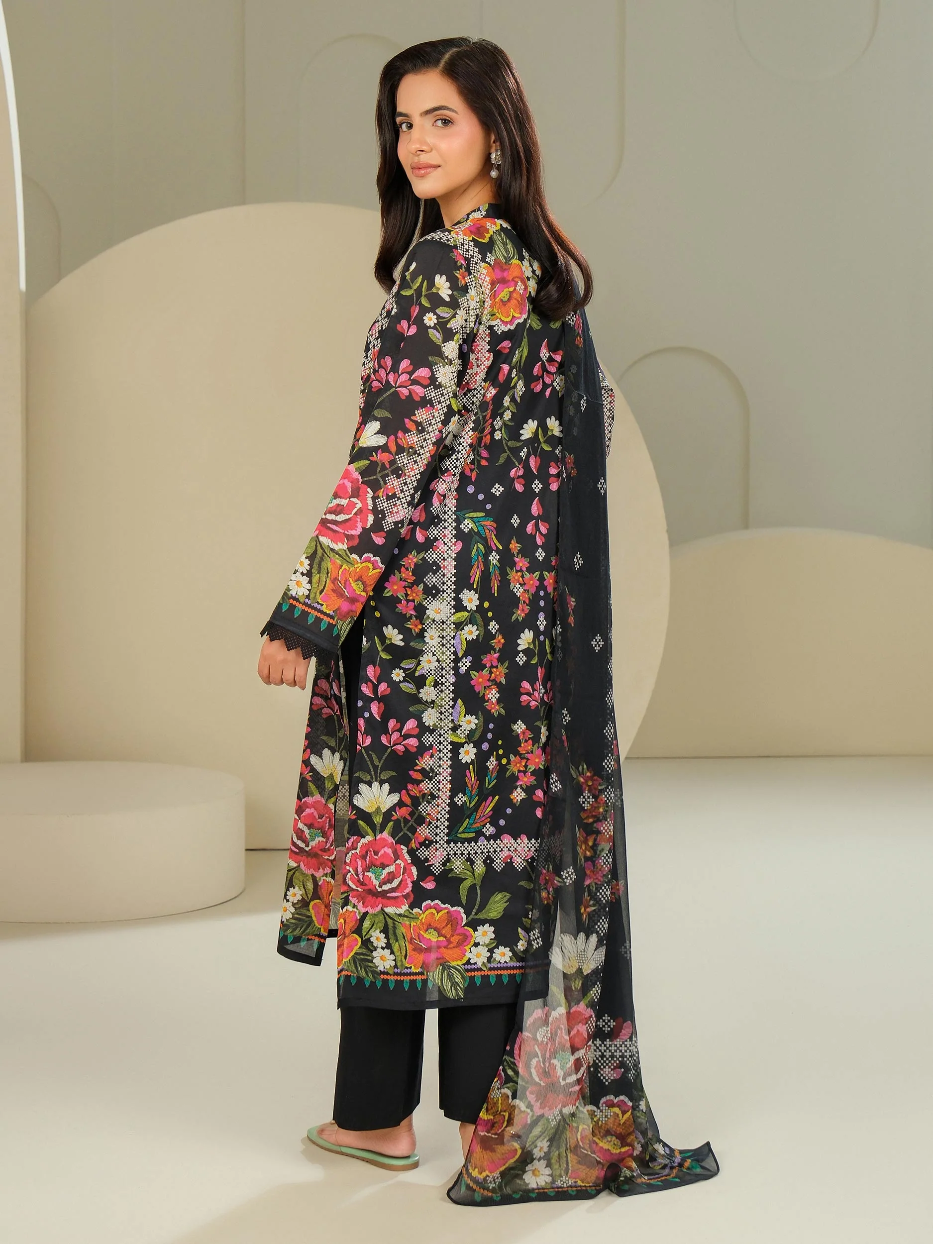 3 Piece Lawn Suit-Printed (Unstitched) - Image 4