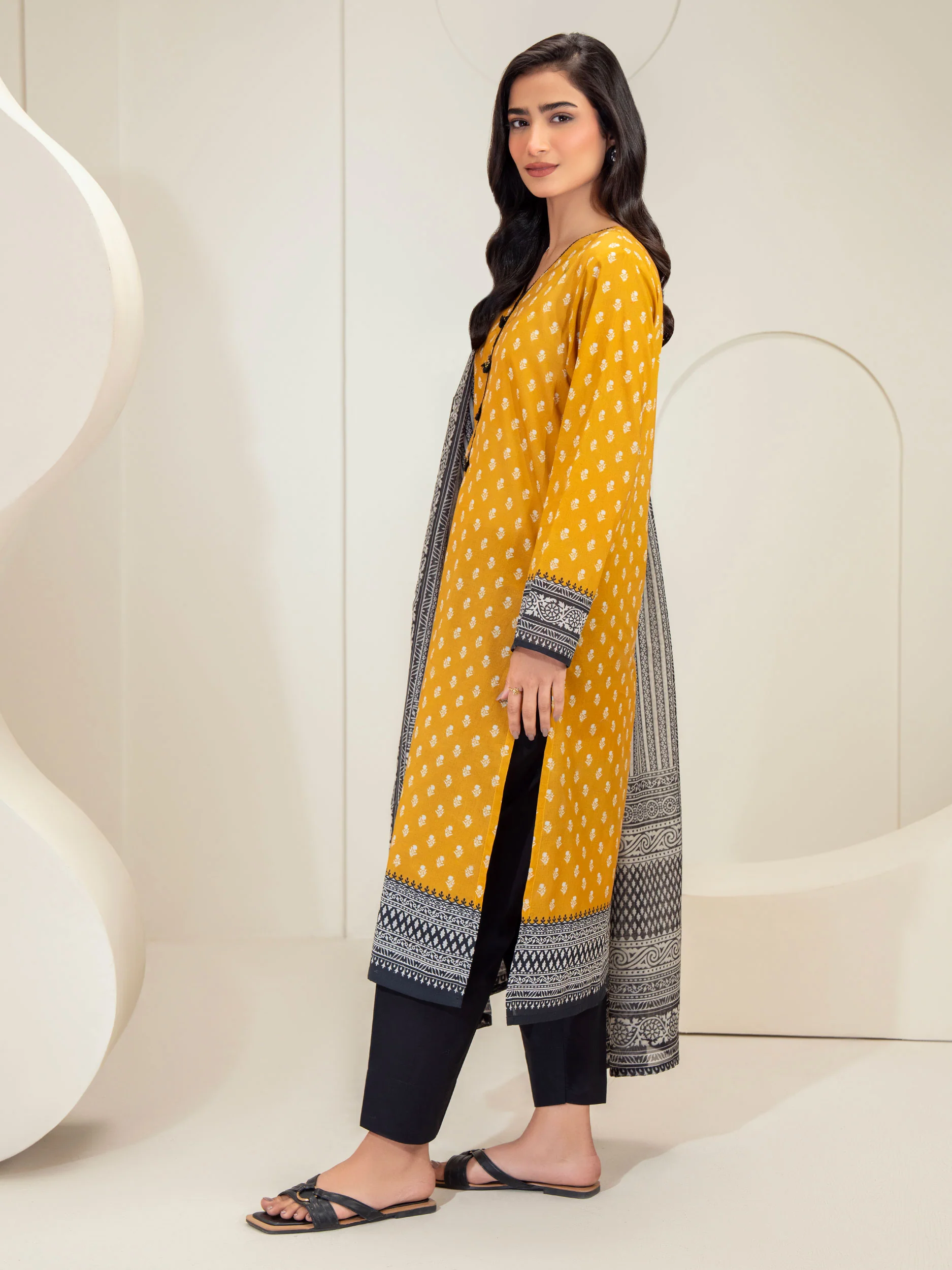 2 Piece Lawn Suit-Printed (Unstitched) - Image 4