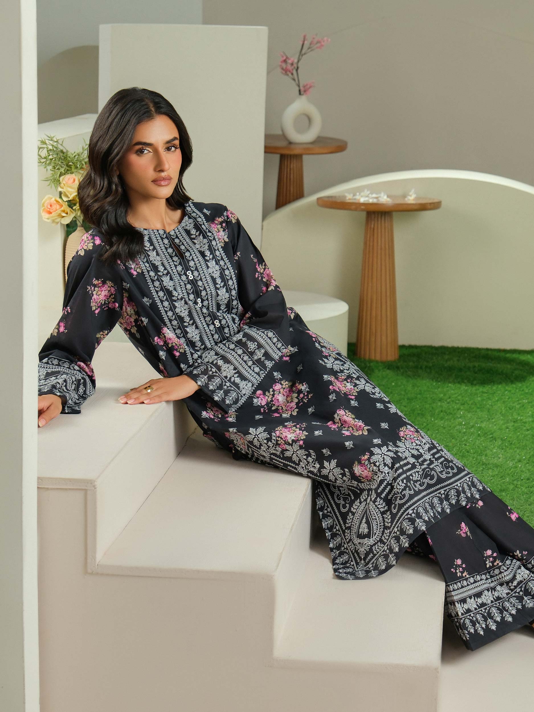 2 Piece Lawn Suit-Printed (Unstitched) - Image 5