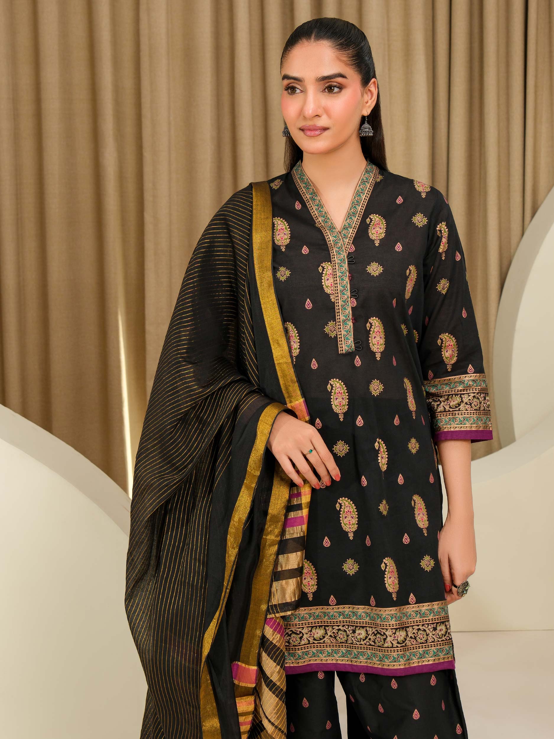 3 Piece Lawn Suit-Paste Print (Unstitched) - Image 2