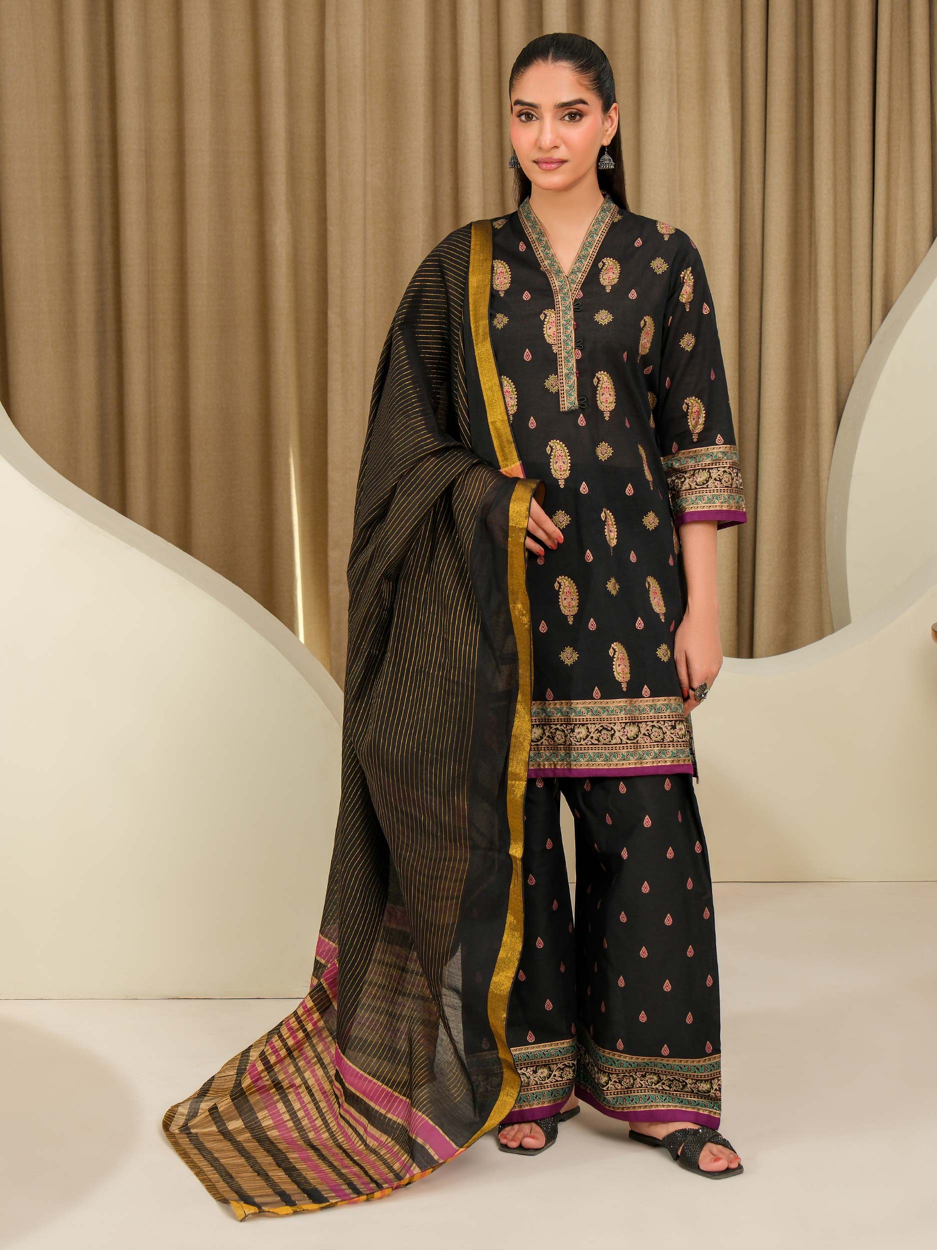 3 Piece Lawn Suit-Paste Print (Unstitched) - Image 3