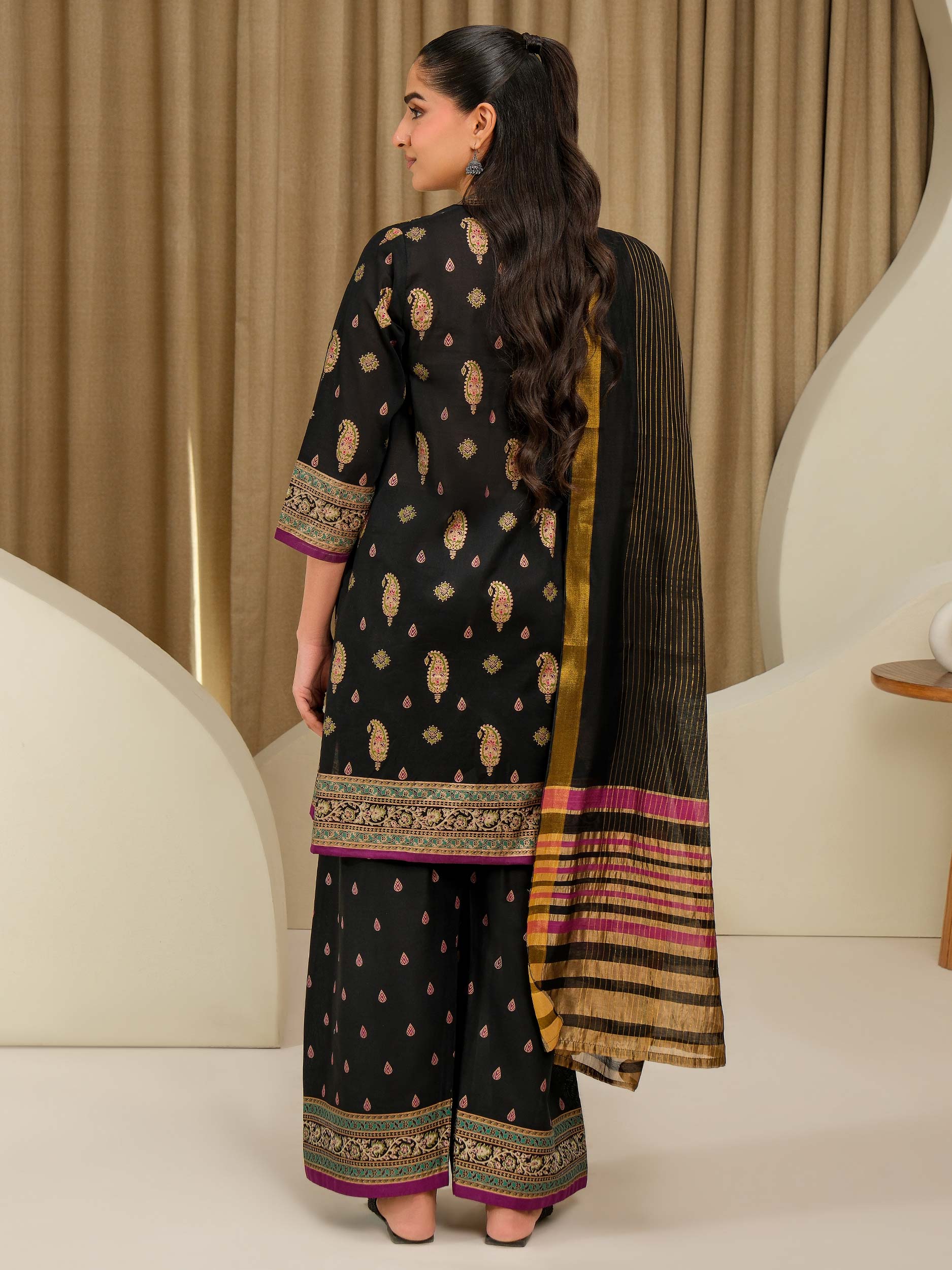 3 Piece Lawn Suit-Paste Print (Unstitched) - Image 5