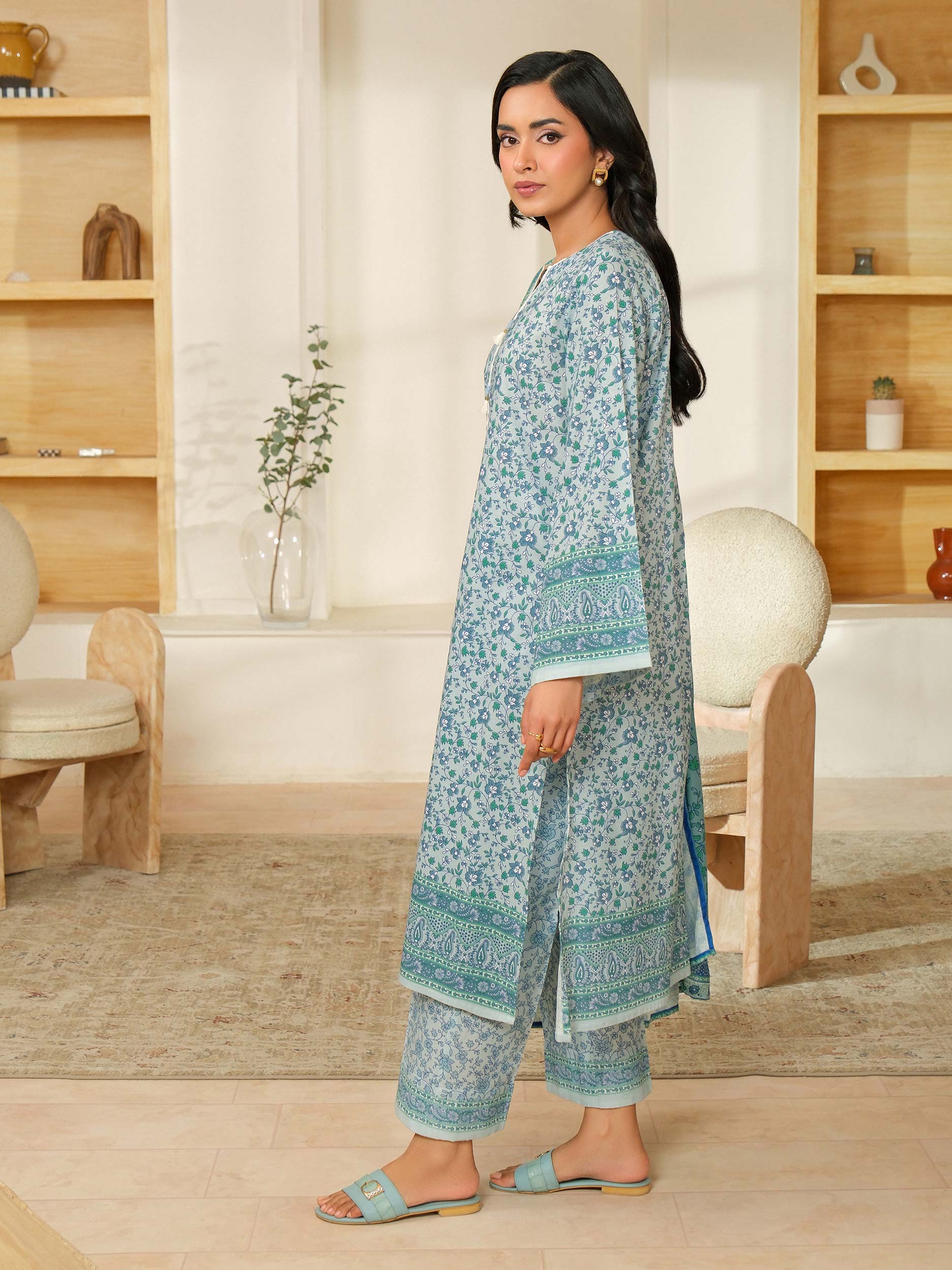 3 Piece Khaddar Suit-Printed (Unstitched) - Image 4