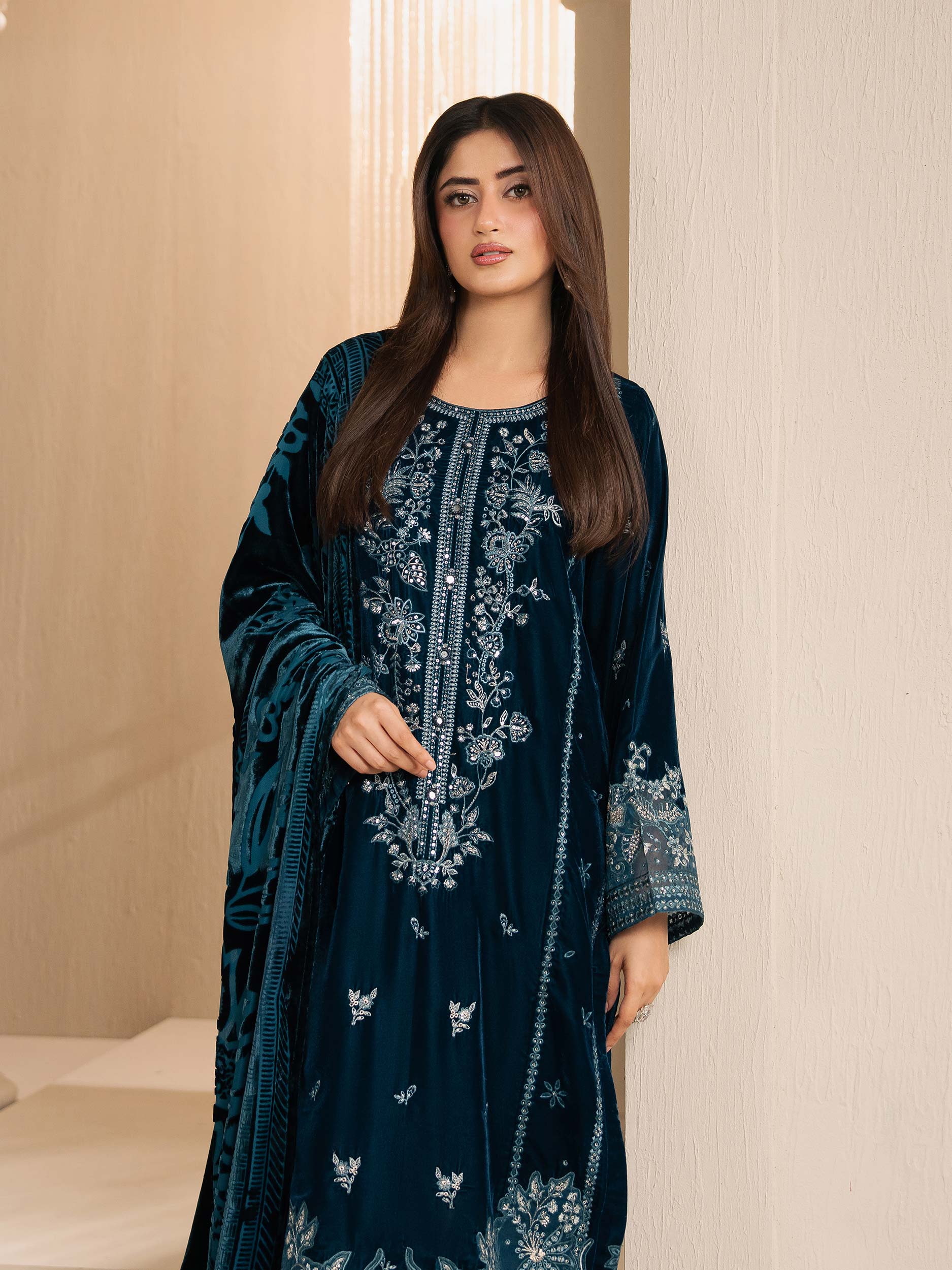 3 Piece Velvet Suit-Embroidered (Unstitched) - Image 8