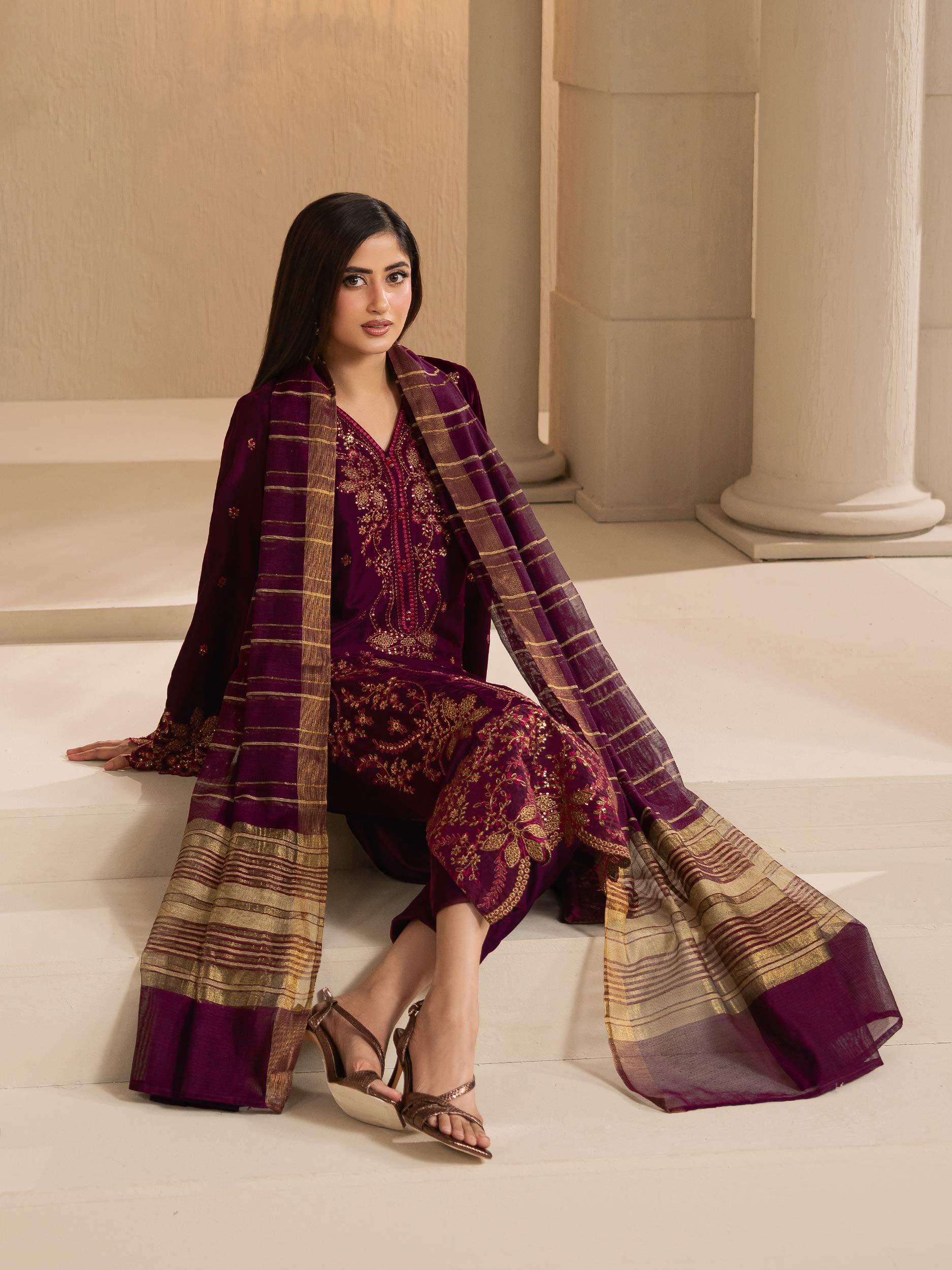 3 Piece Velvet Suit-Embroidered (Unstitched) - Image 5