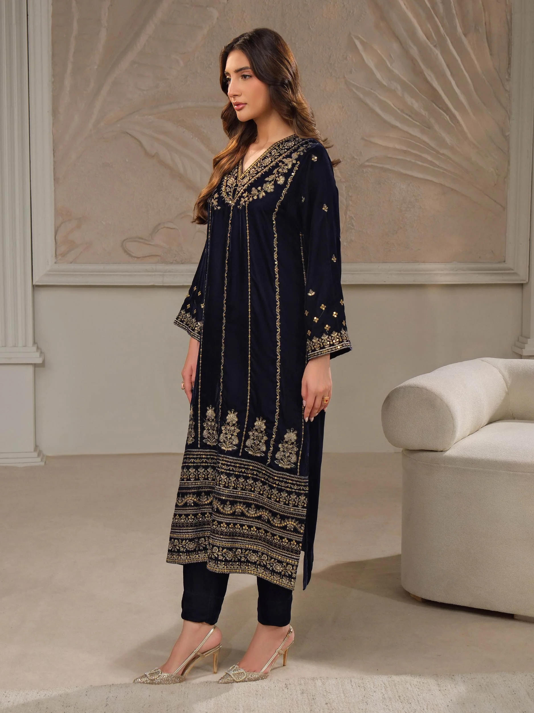 2 Piece Velvet Suit-Embroidered (Unstitched) - Image 4