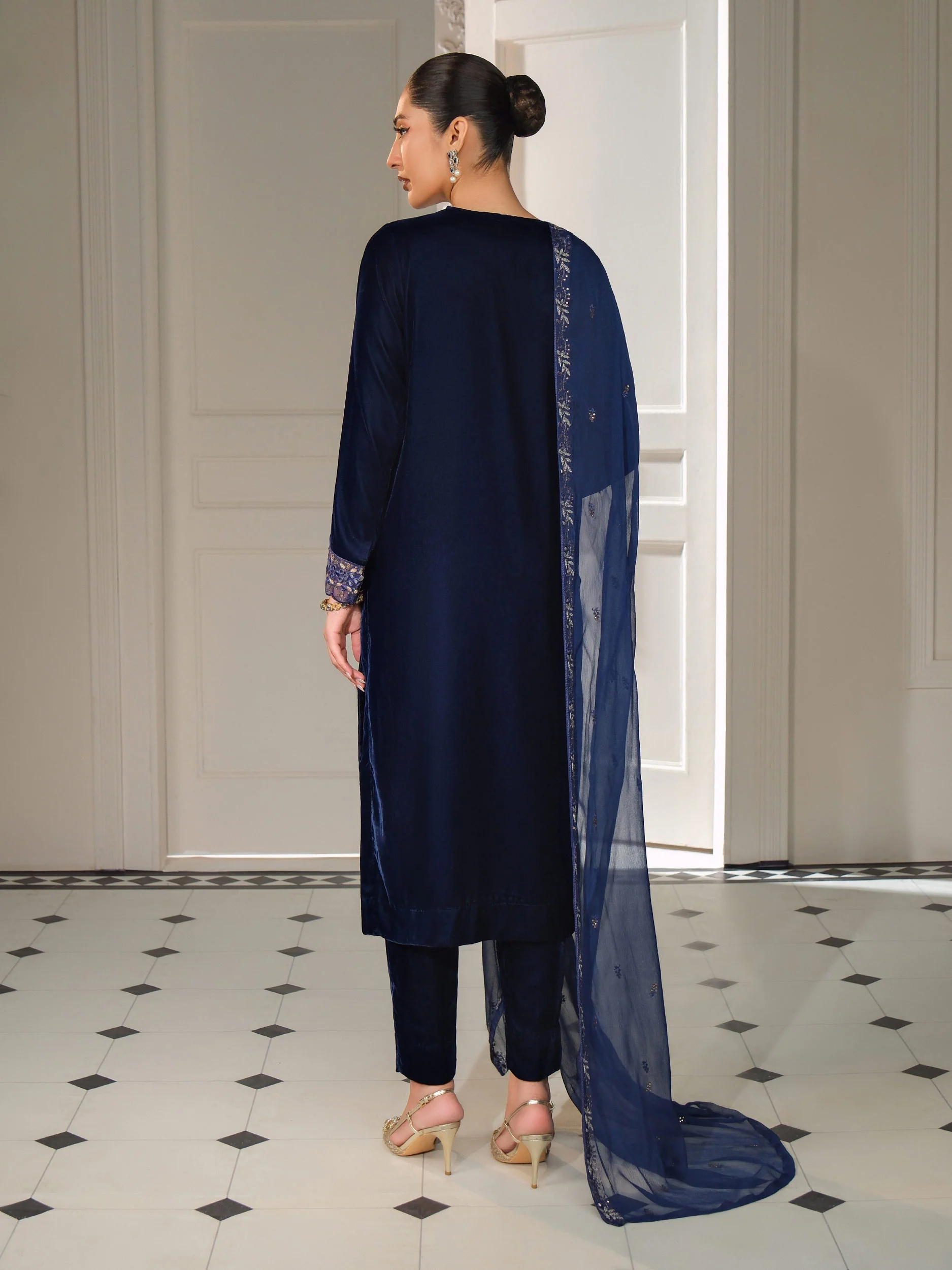 3 Piece Velvet Suit-Embroidered (Unstitched) - Image 6