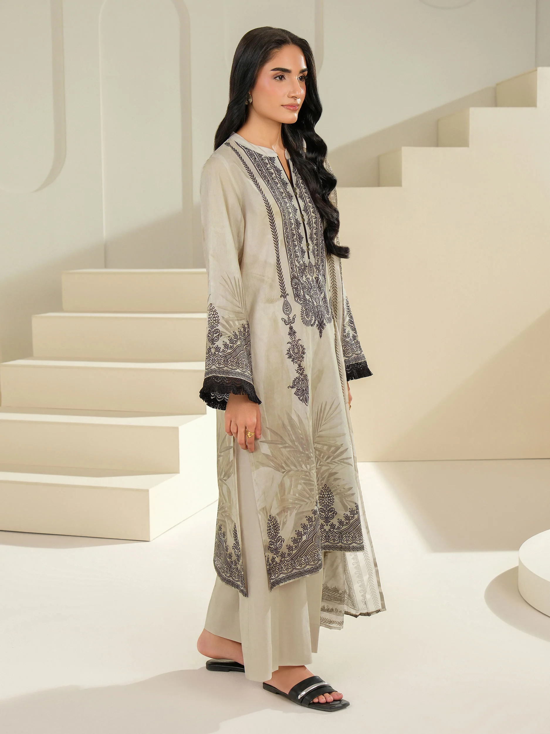 2 Piece Lawn Suit-Printed (Unstitched) - Image 2