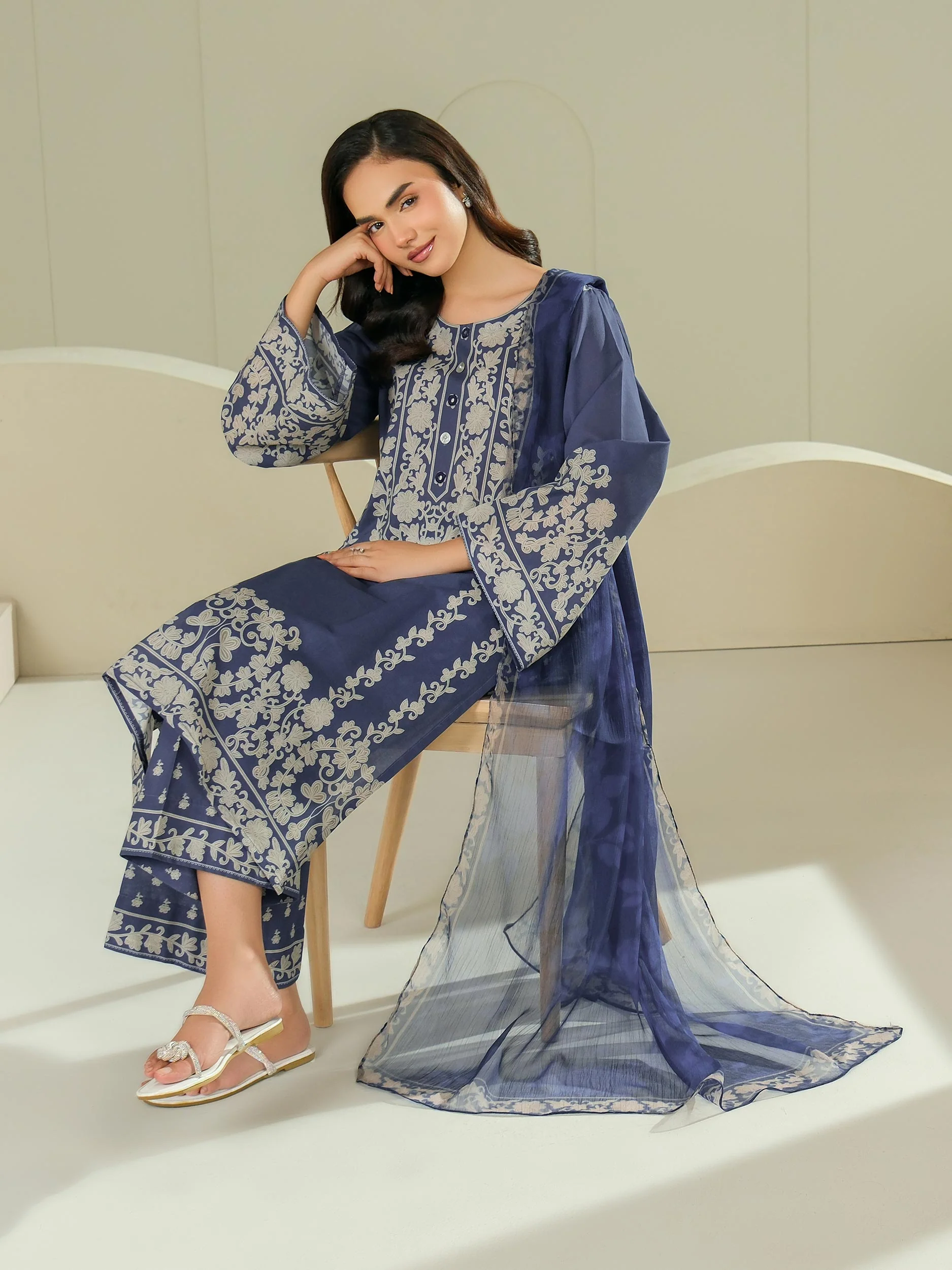 3 Piece Lawn Suit-Printed (Unstitched) - Image 2