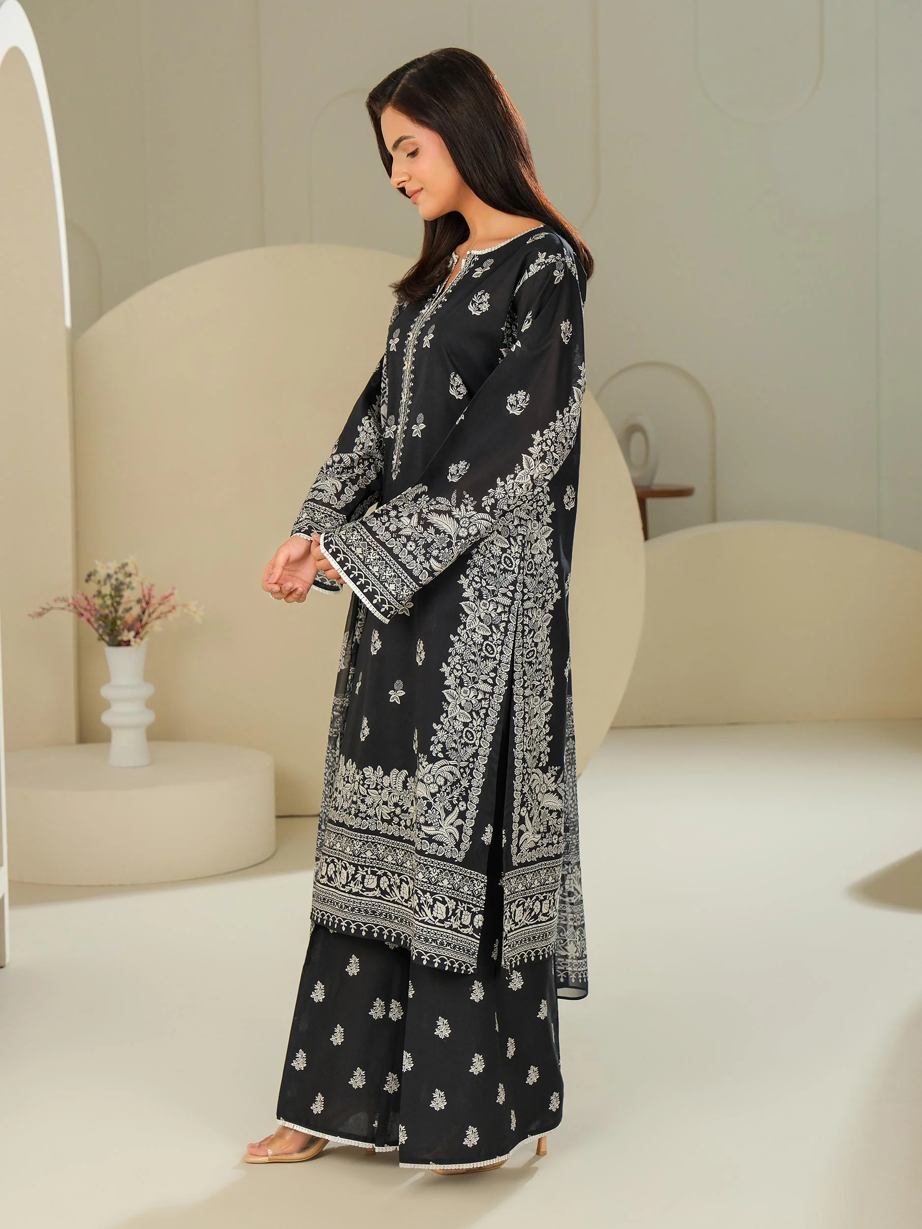 3 Piece Lawn Suit-Printed (Unstitched) - Image 3