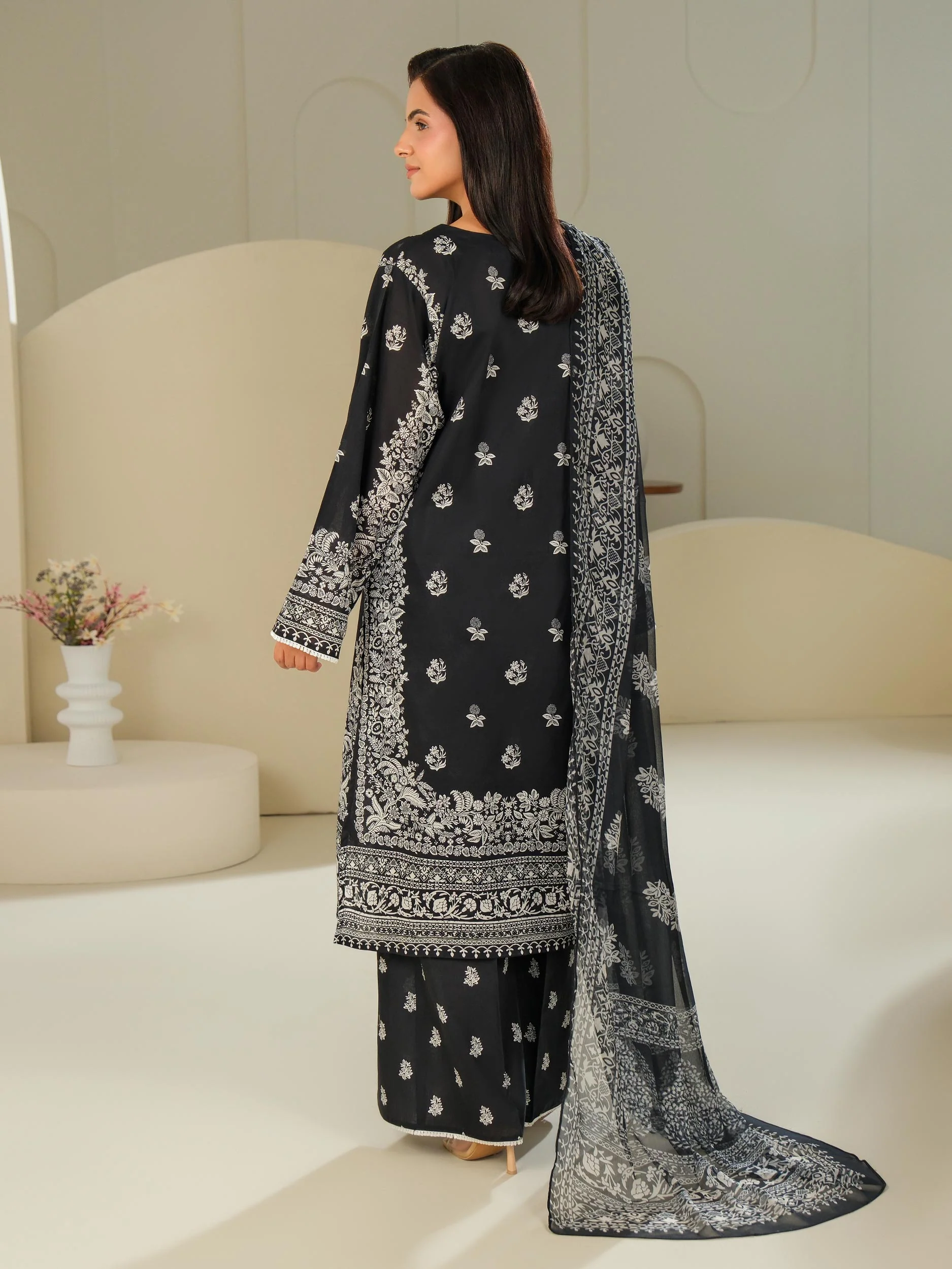 3 Piece Lawn Suit-Printed (Unstitched) - Image 4