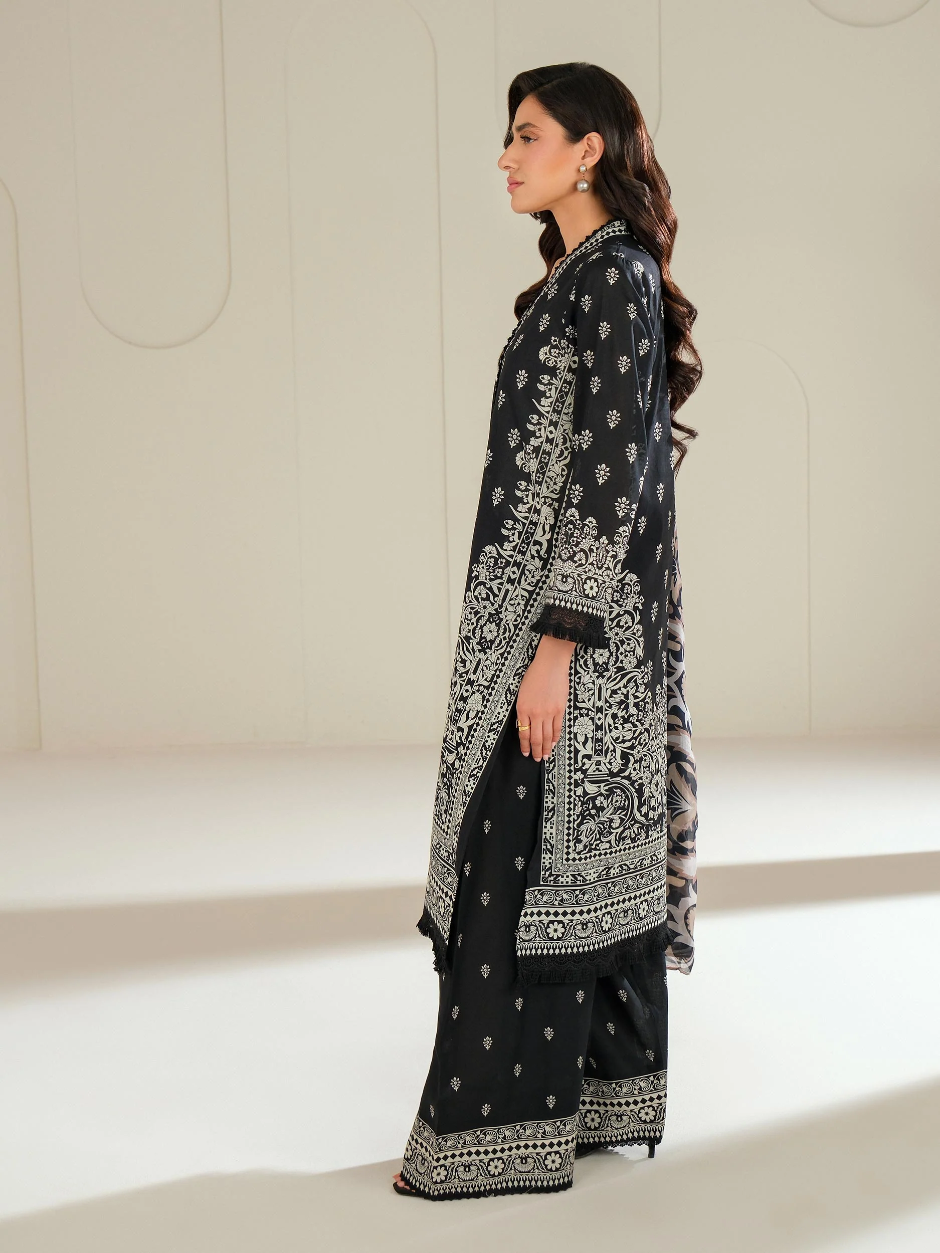 3 Piece Lawn Suit-Printed (Unstitched) - Image 3