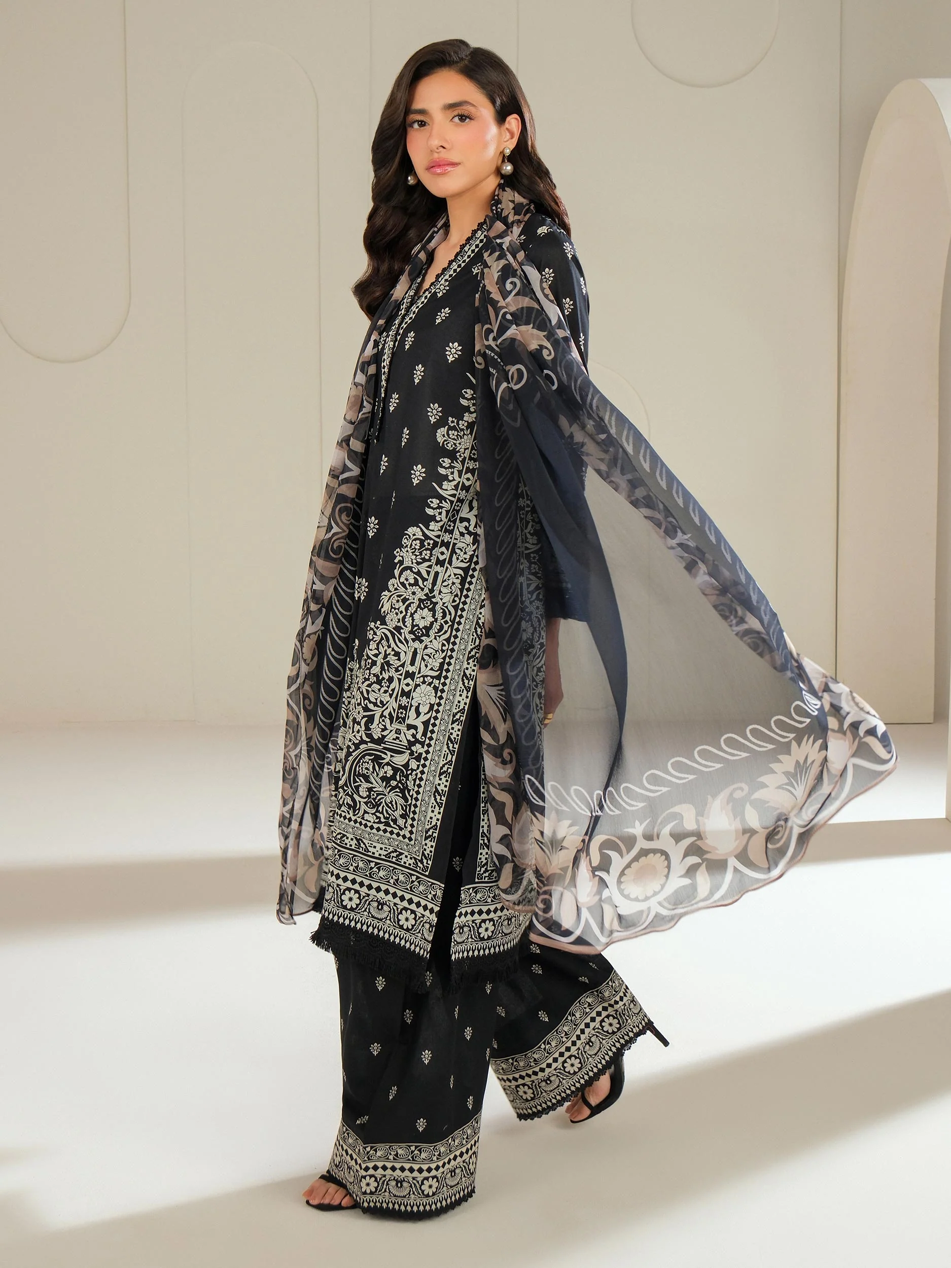 3 Piece Lawn Suit-Printed (Unstitched) - Image 4