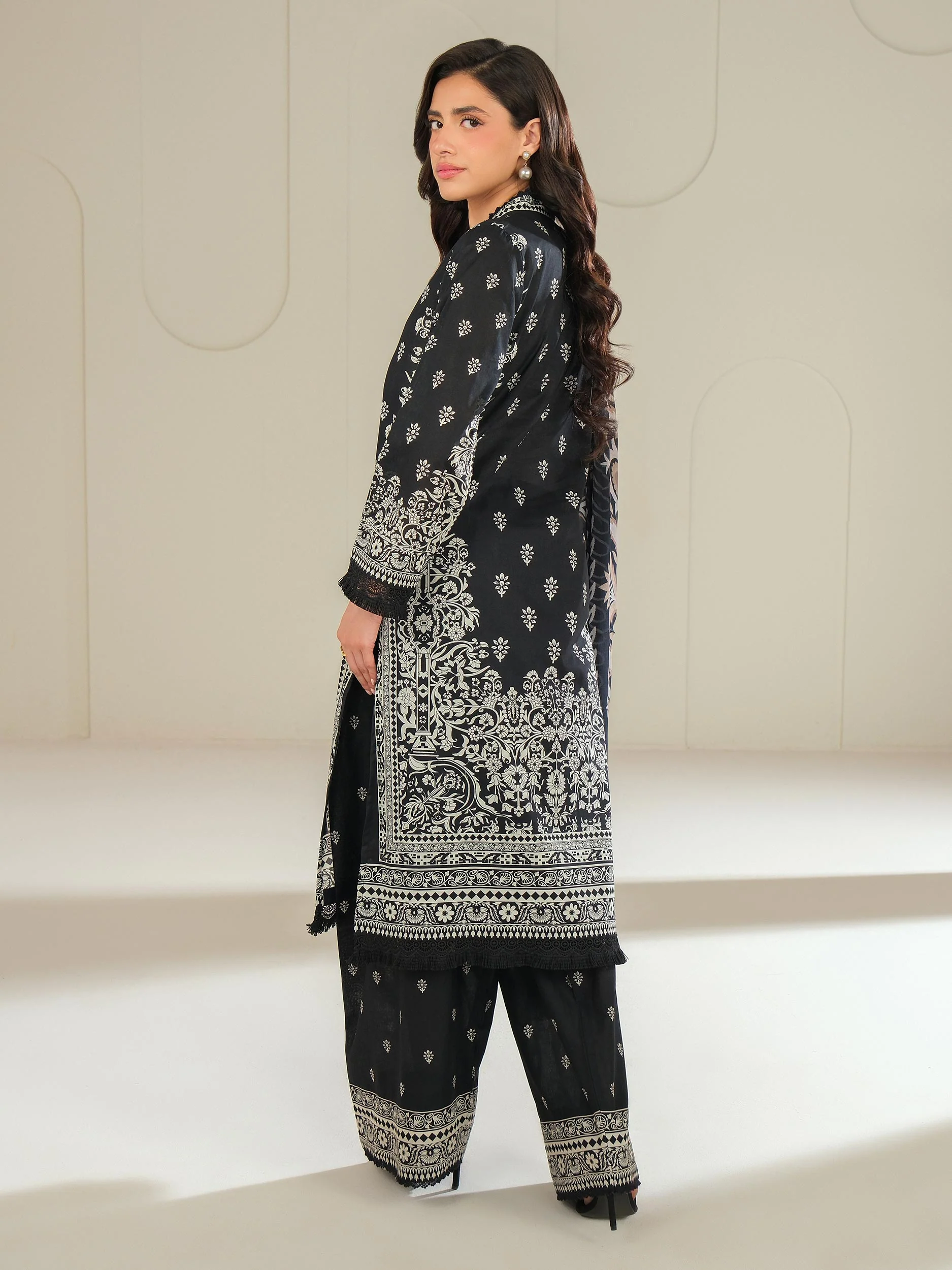 3 Piece Lawn Suit-Printed (Unstitched) - Image 5