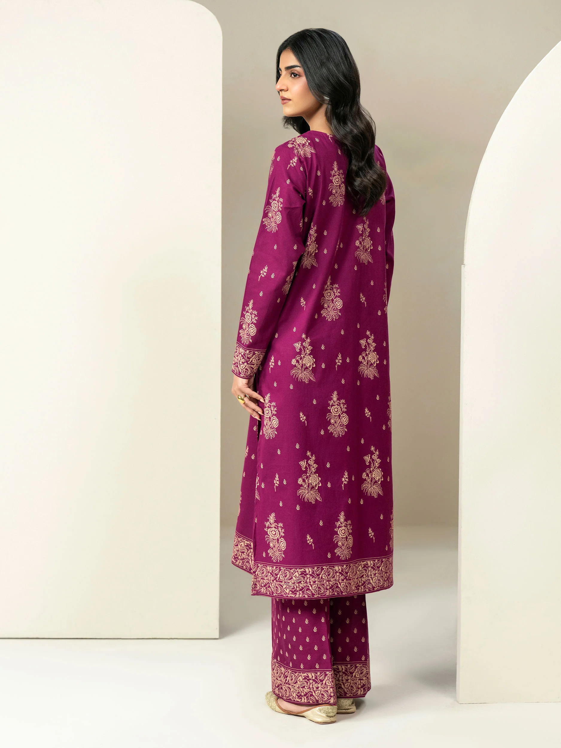 2 Piece Khaddar Suit Paste-Print (Unstitched) - Image 3