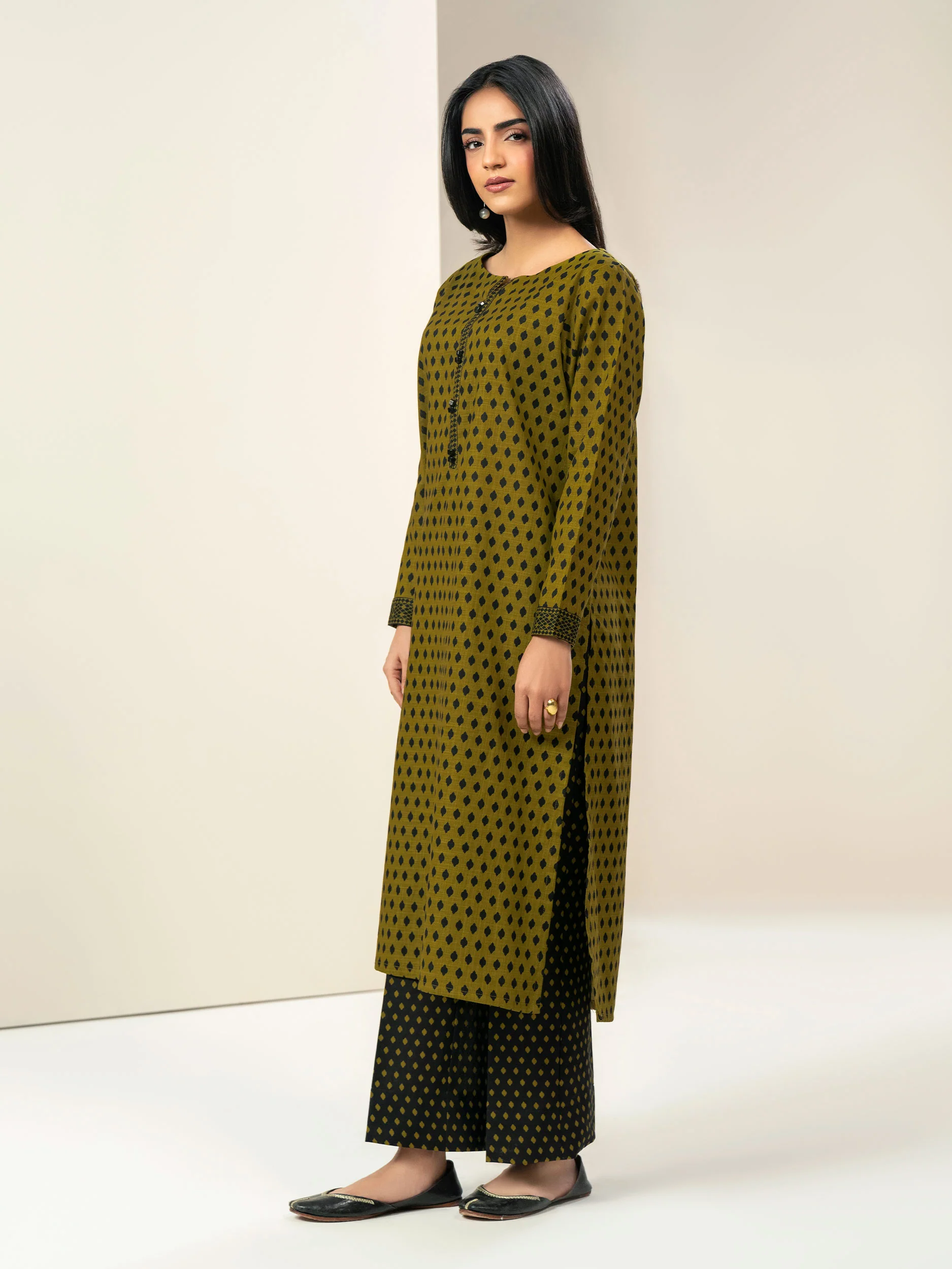 2 Piece Slub Khaddar Suit-Printed (Unstitched) - Image 2