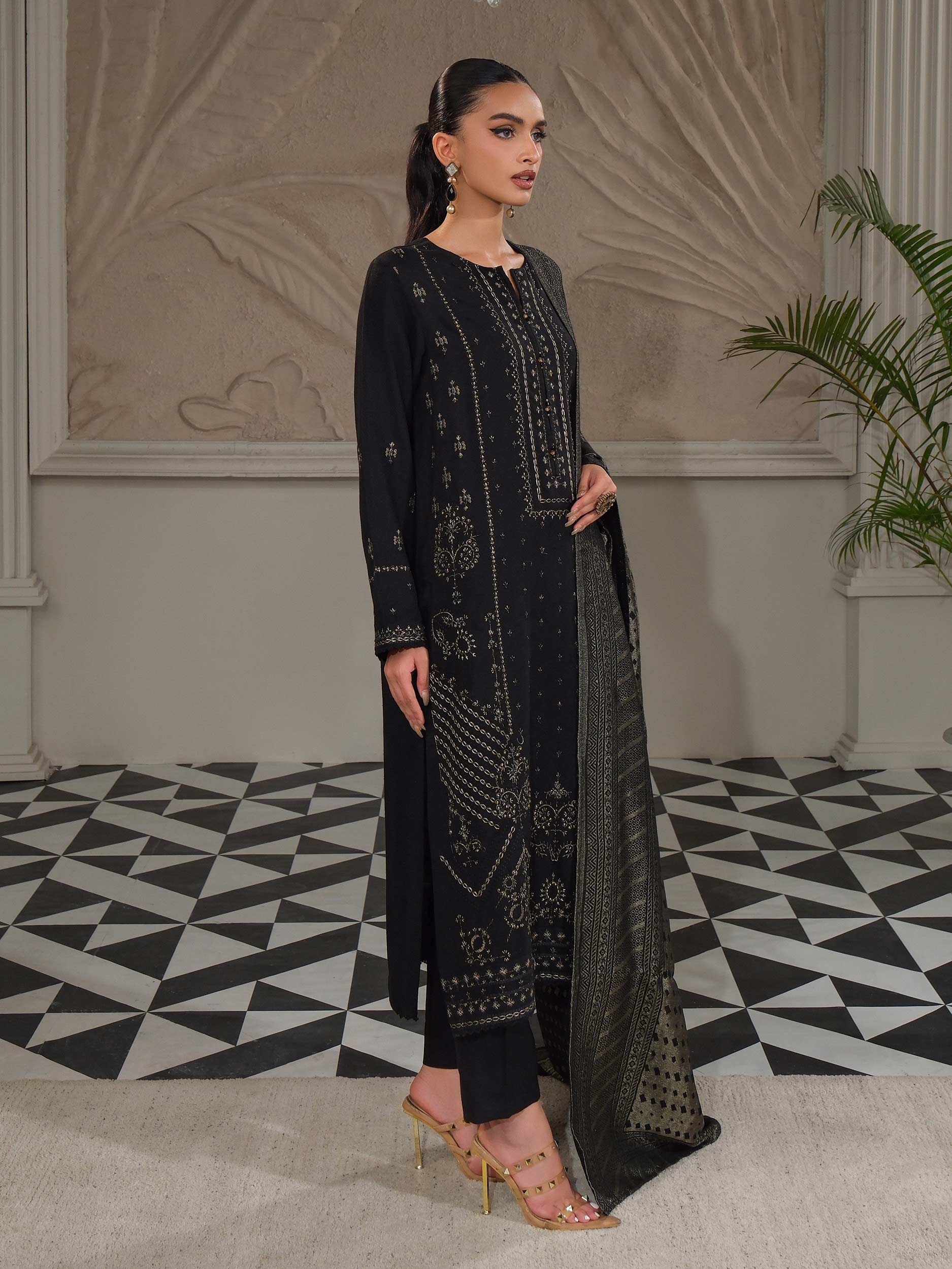 3 Piece Zari Karandi Suit-Embroidered (Unstitched) - Image 4