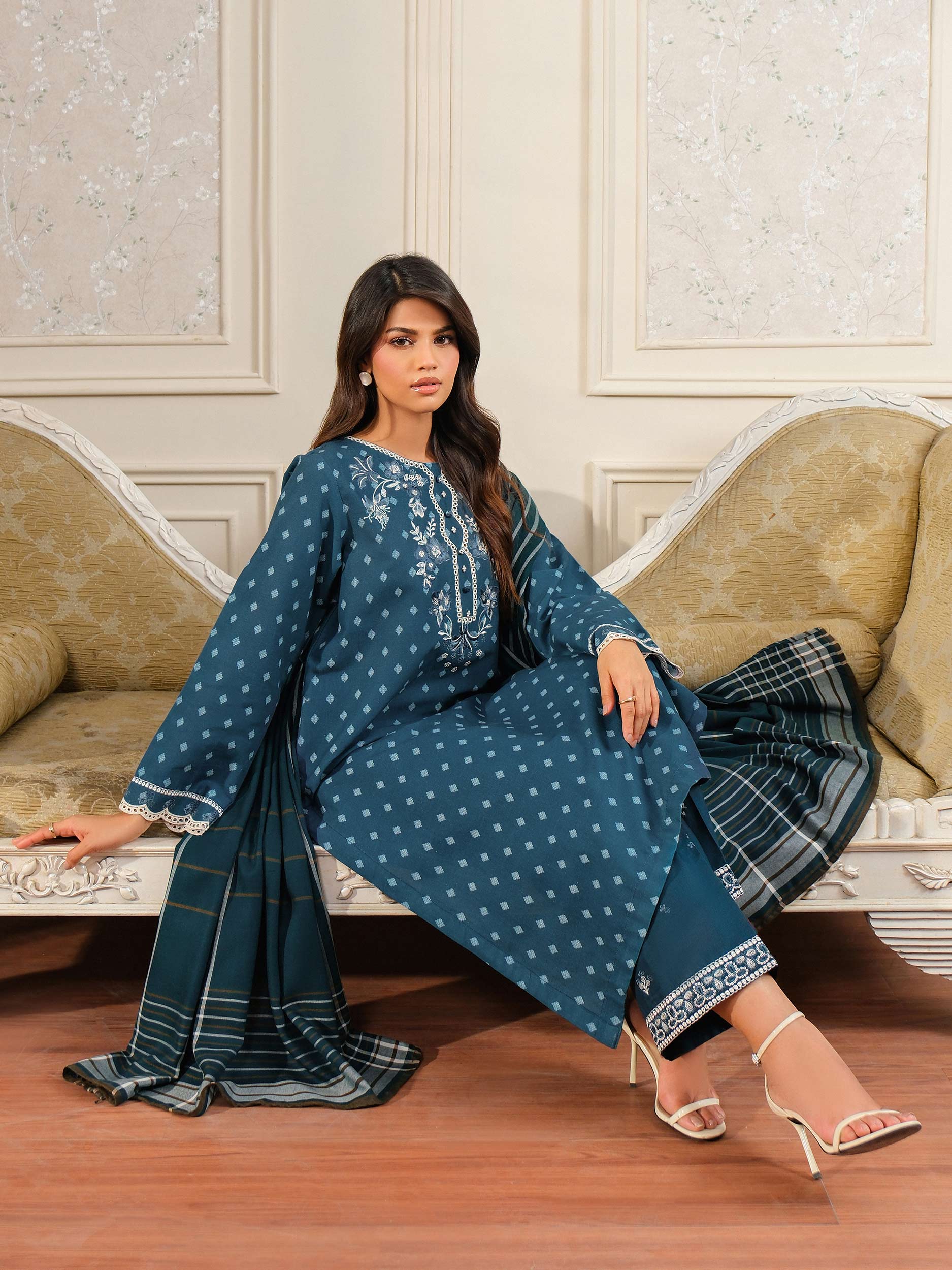 3 Piece Khaddar Suit-Embroidered (Unstitched) - Image 6
