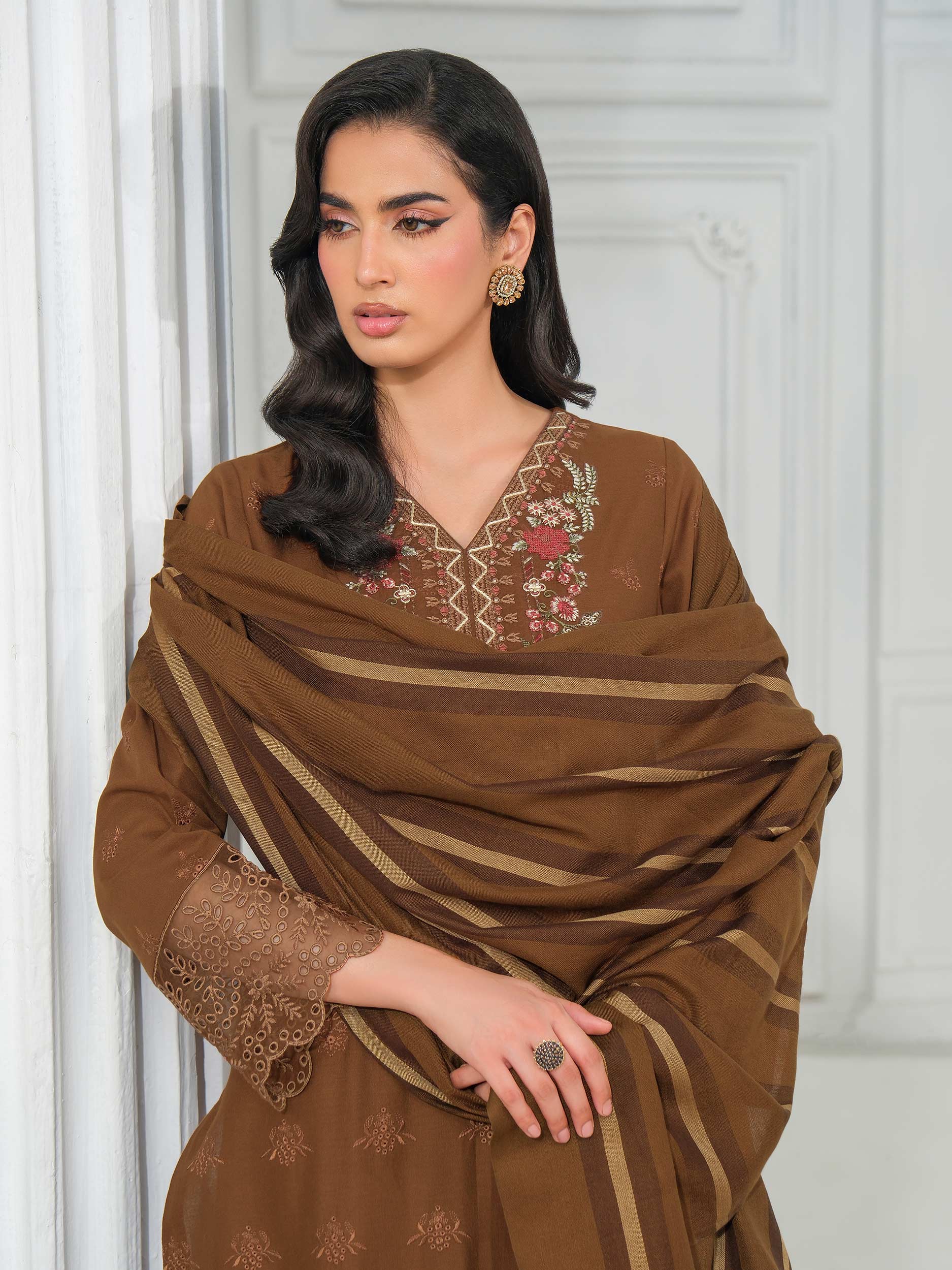 3 Piece Khaddar Suit-Embroidered (Unstitched) - Image 7