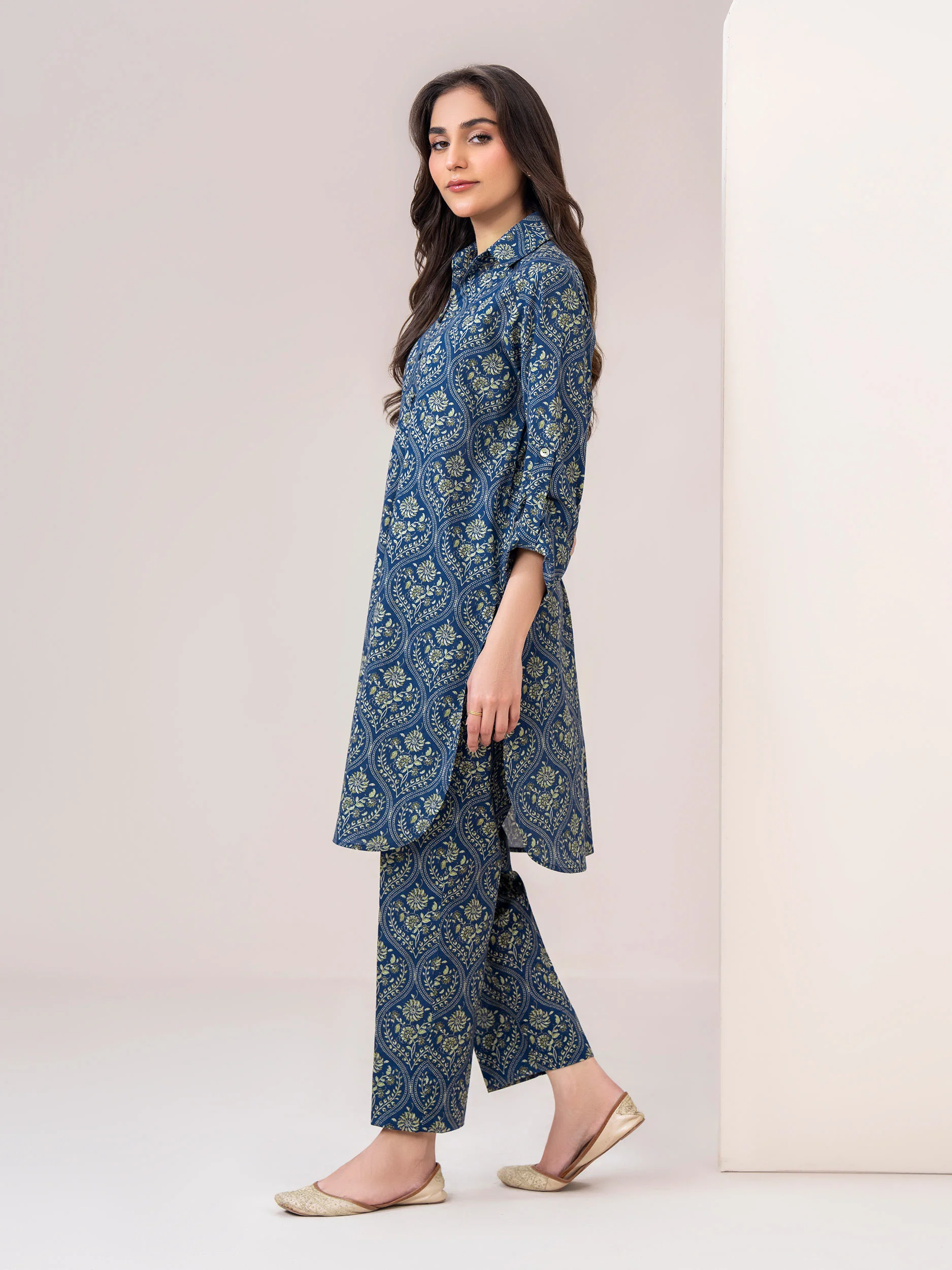 Khaddar Shirt-Printed (Unstitched) - Image 2
