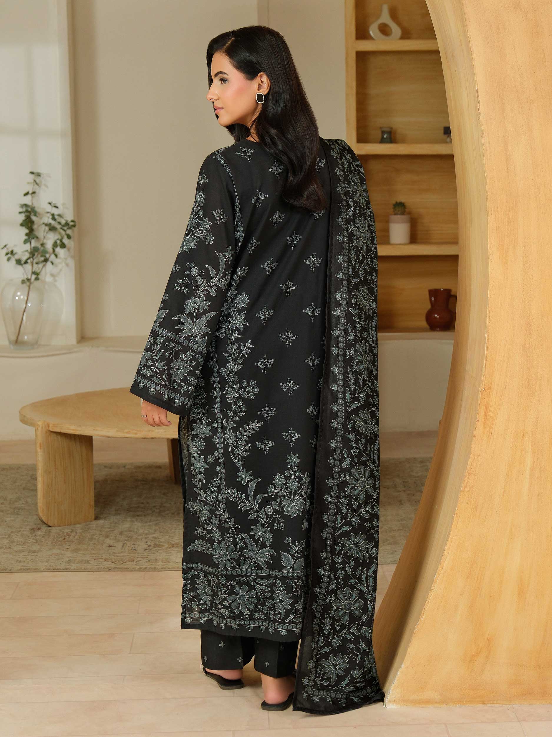 3 Piece Khaddar Suit-Paste Print (Unstitched) - Image 4