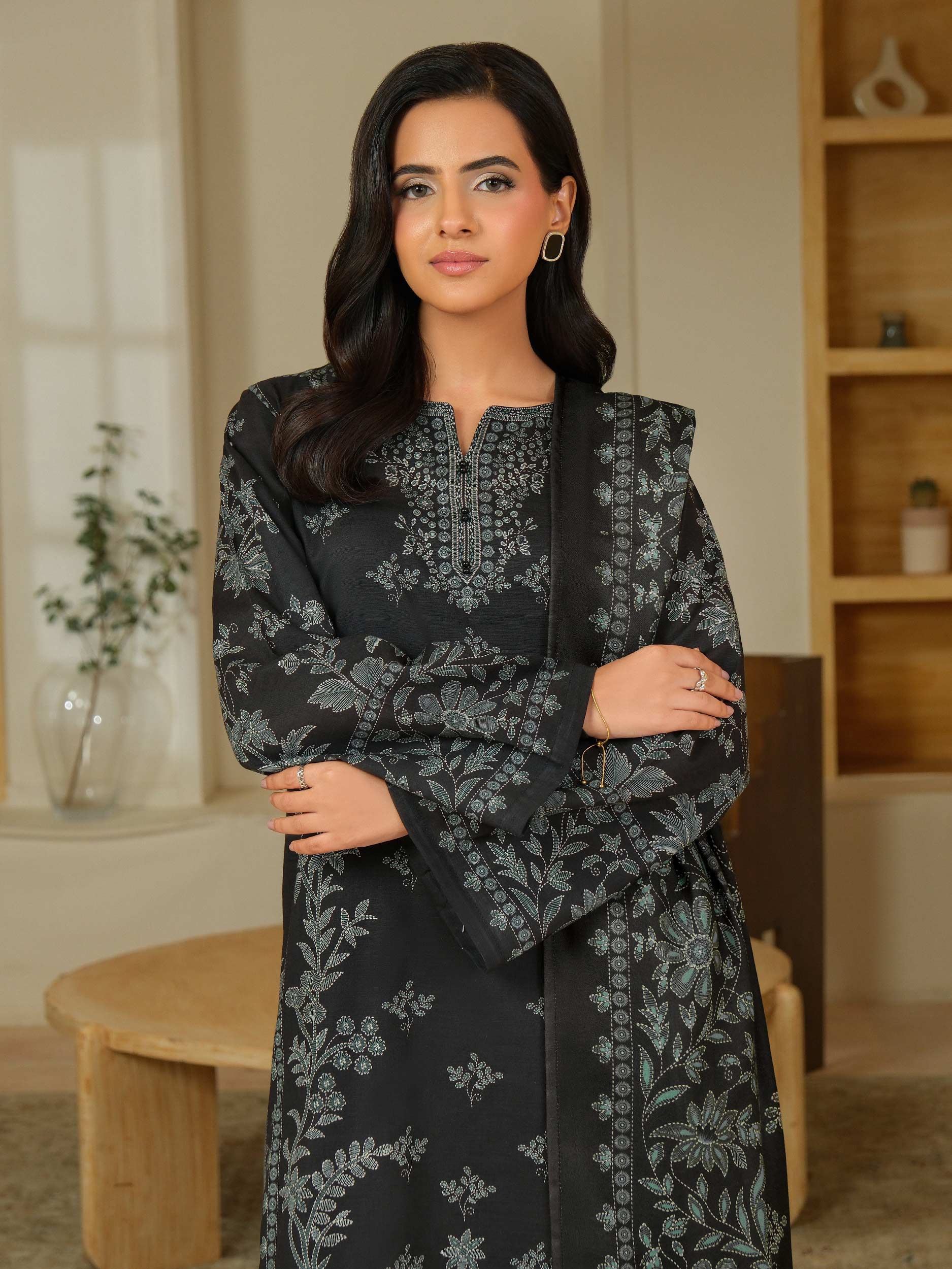 3 Piece Khaddar Suit-Paste Print (Unstitched) - Image 5