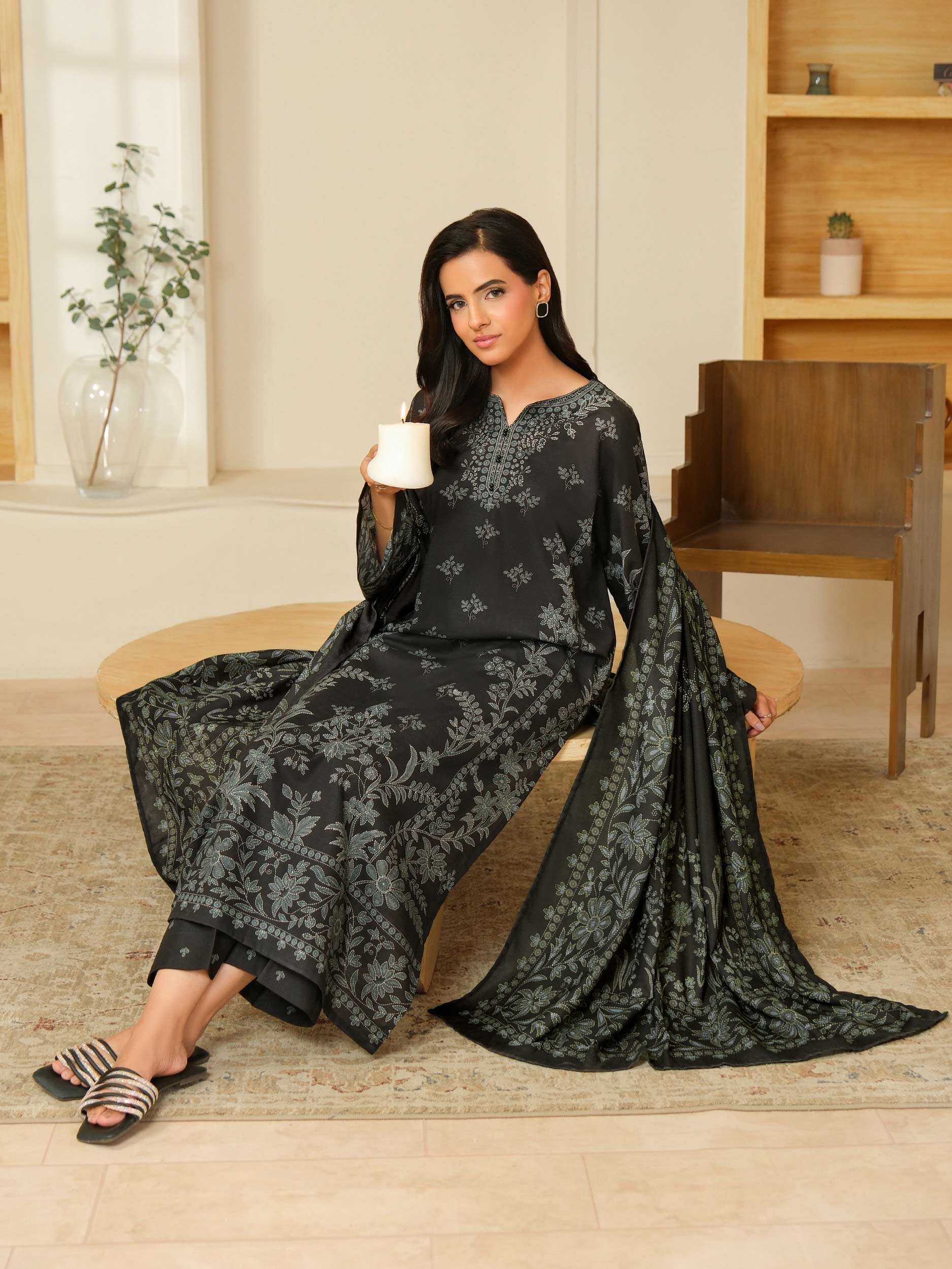 3 Piece Khaddar Suit-Paste Print (Unstitched) - Image 6