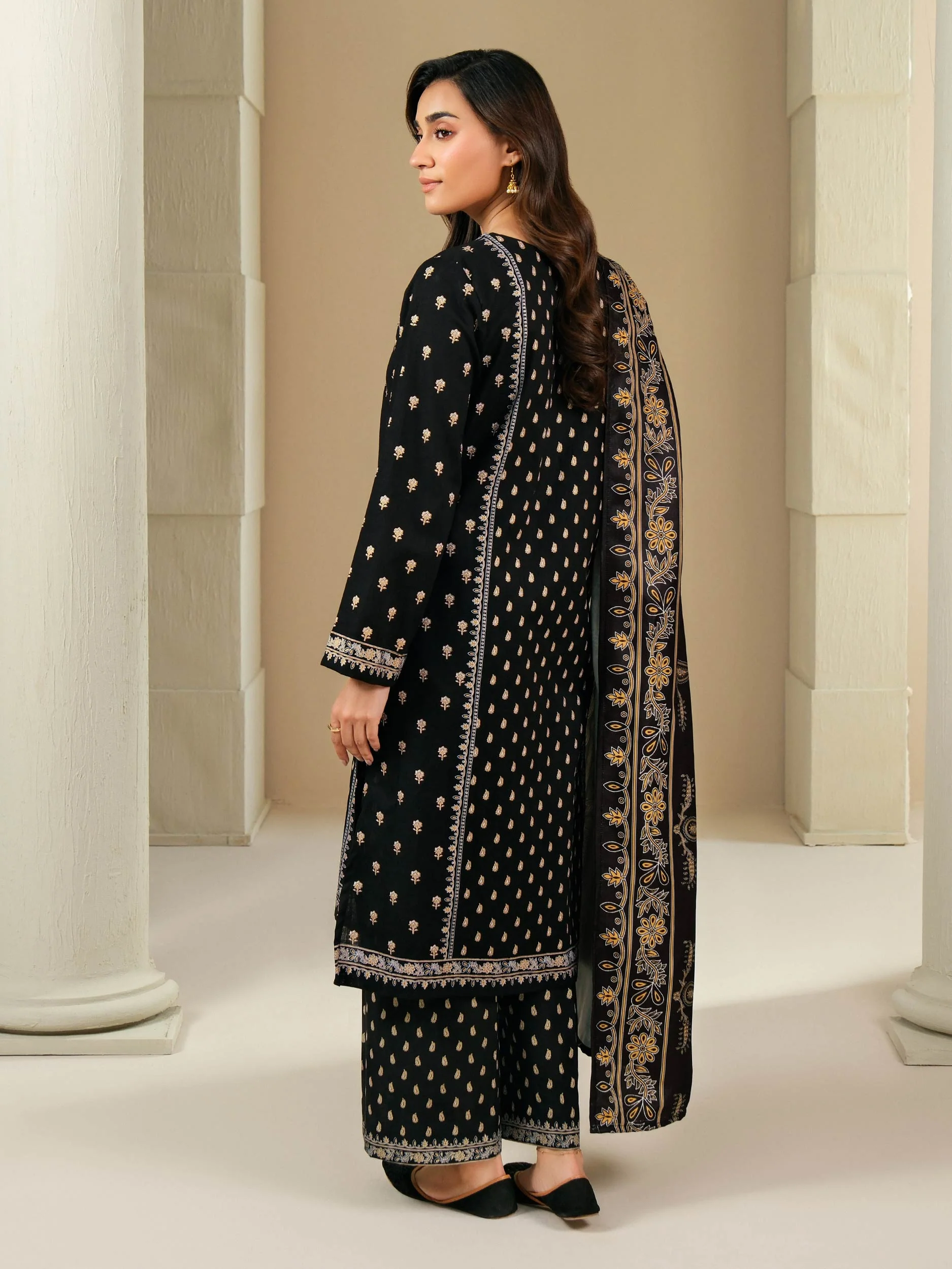3 Piece Khaddar Suit-Paste Print (Unstitched) - Image 4