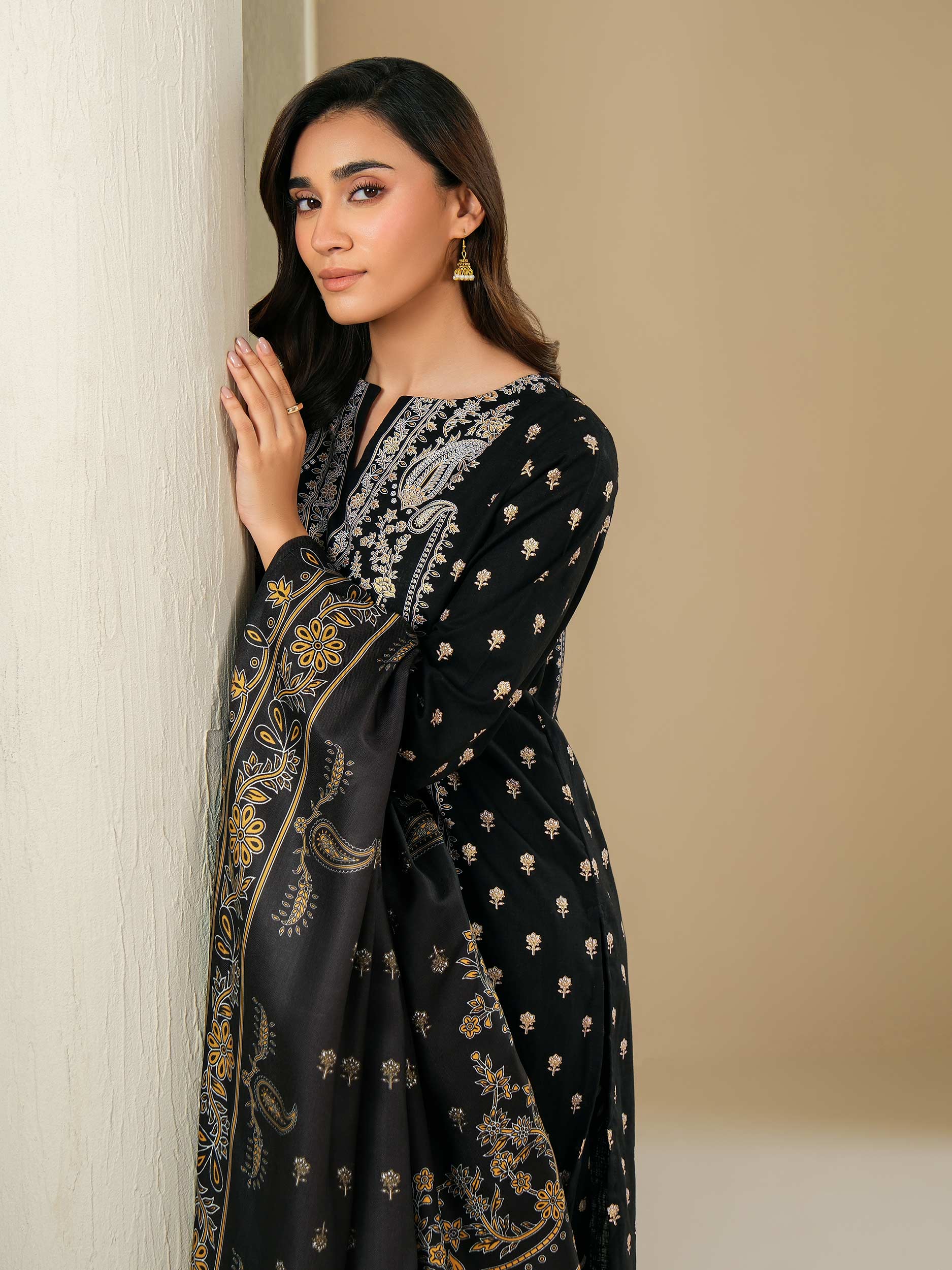 3 Piece Khaddar Suit-Paste Print (Unstitched) - Image 7