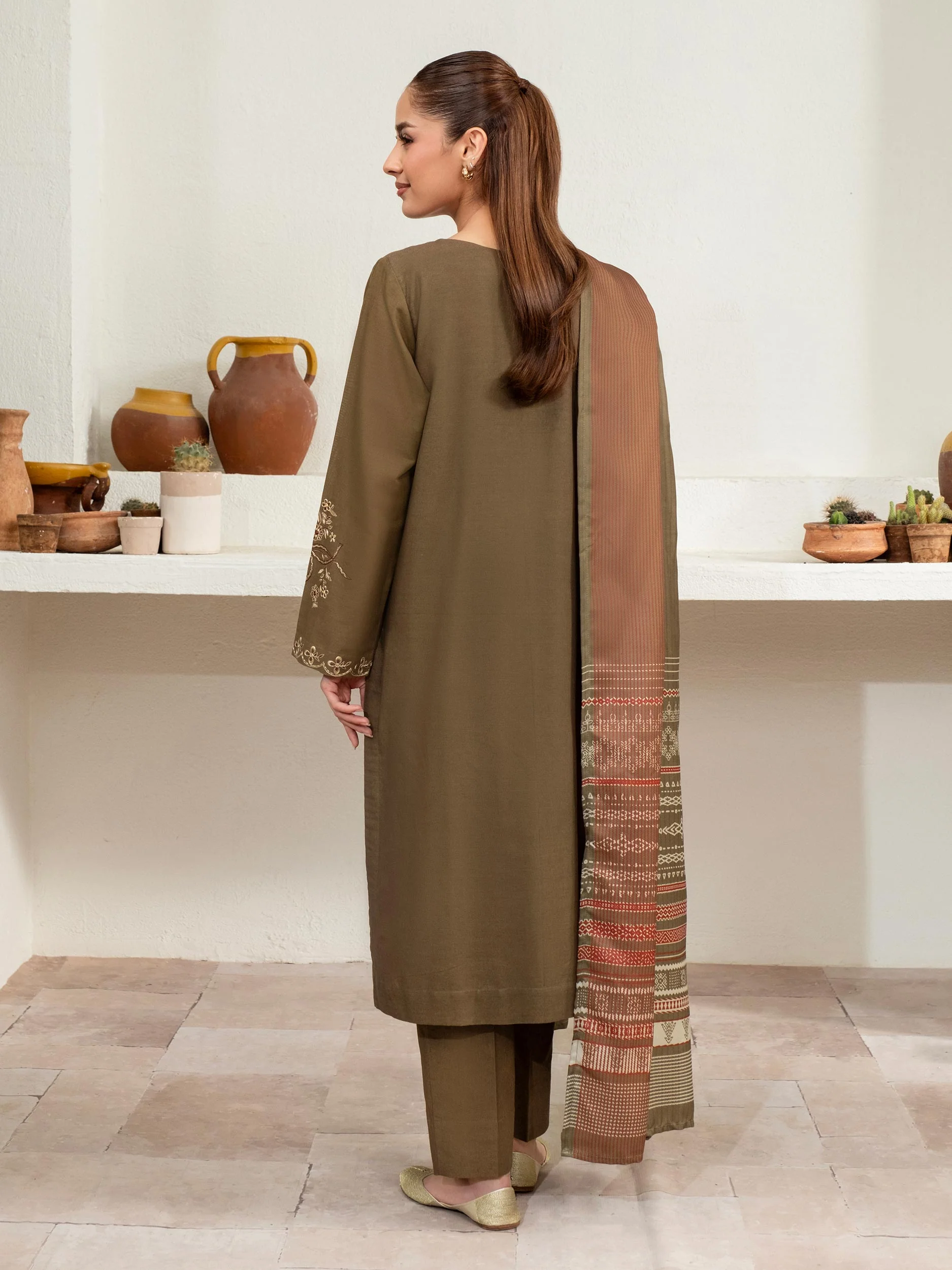 3 Piece Khaddar Suit-Embroidered (Unstitched) - Image 4
