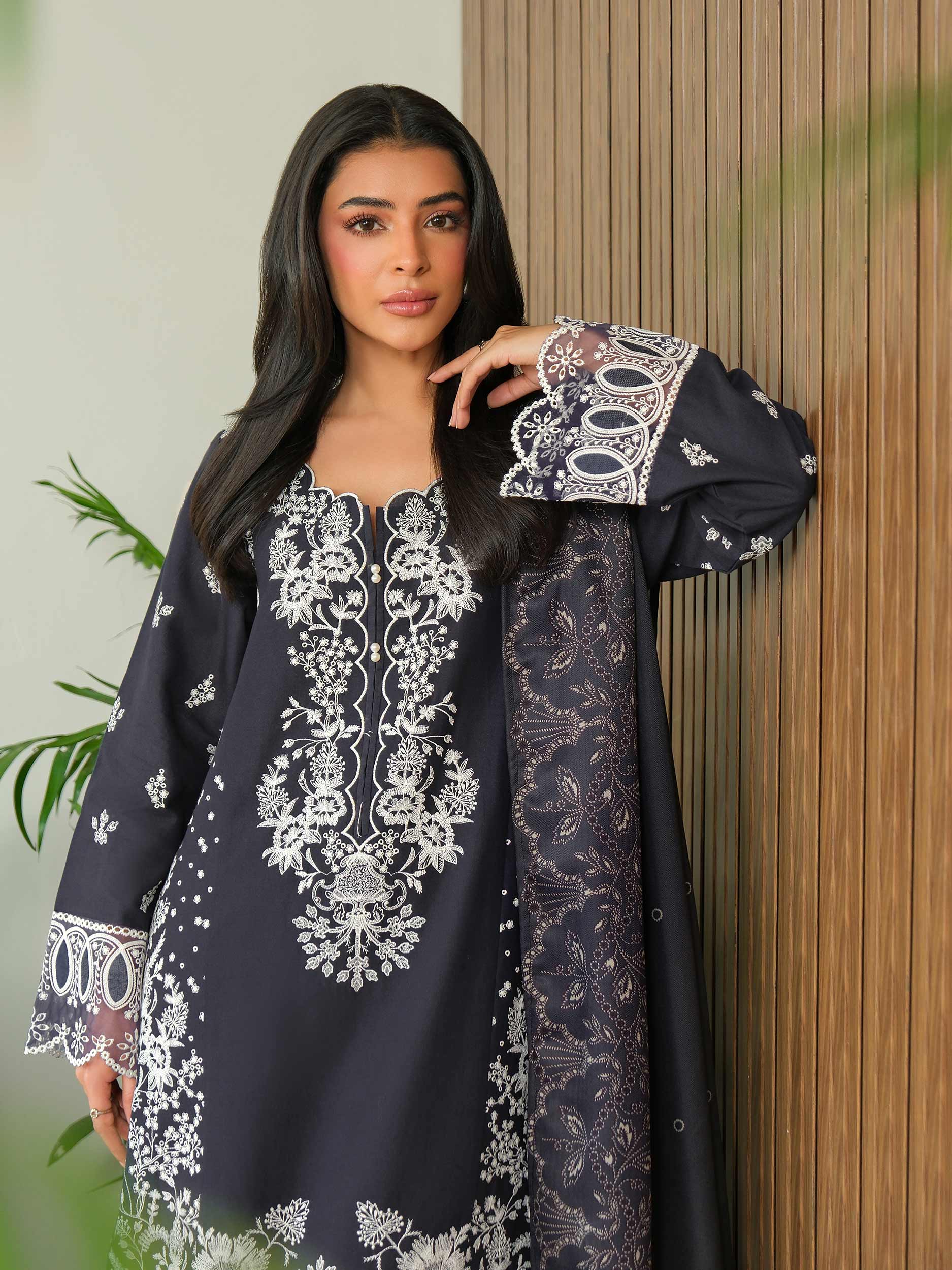 3 Piece Khaddar Suit-Embroidered (Unstitched) - Image 6