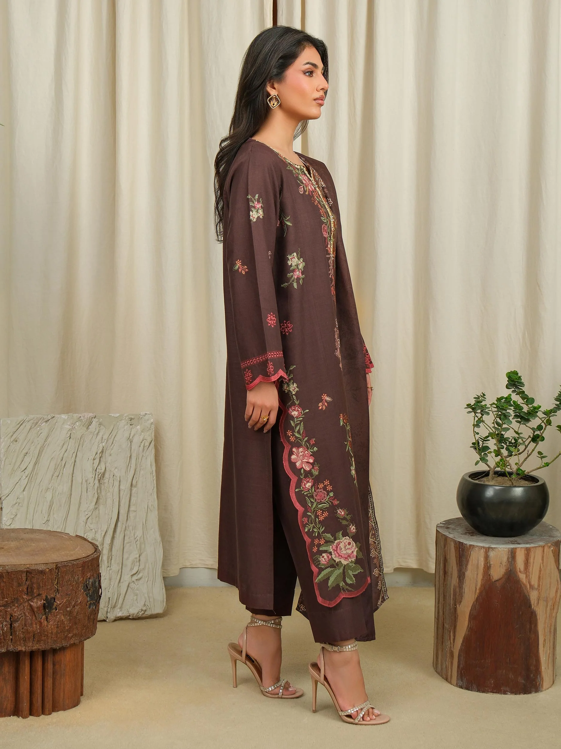 3 Piece Khaddar Suit-Embroidered (Unstitched) - Image 4