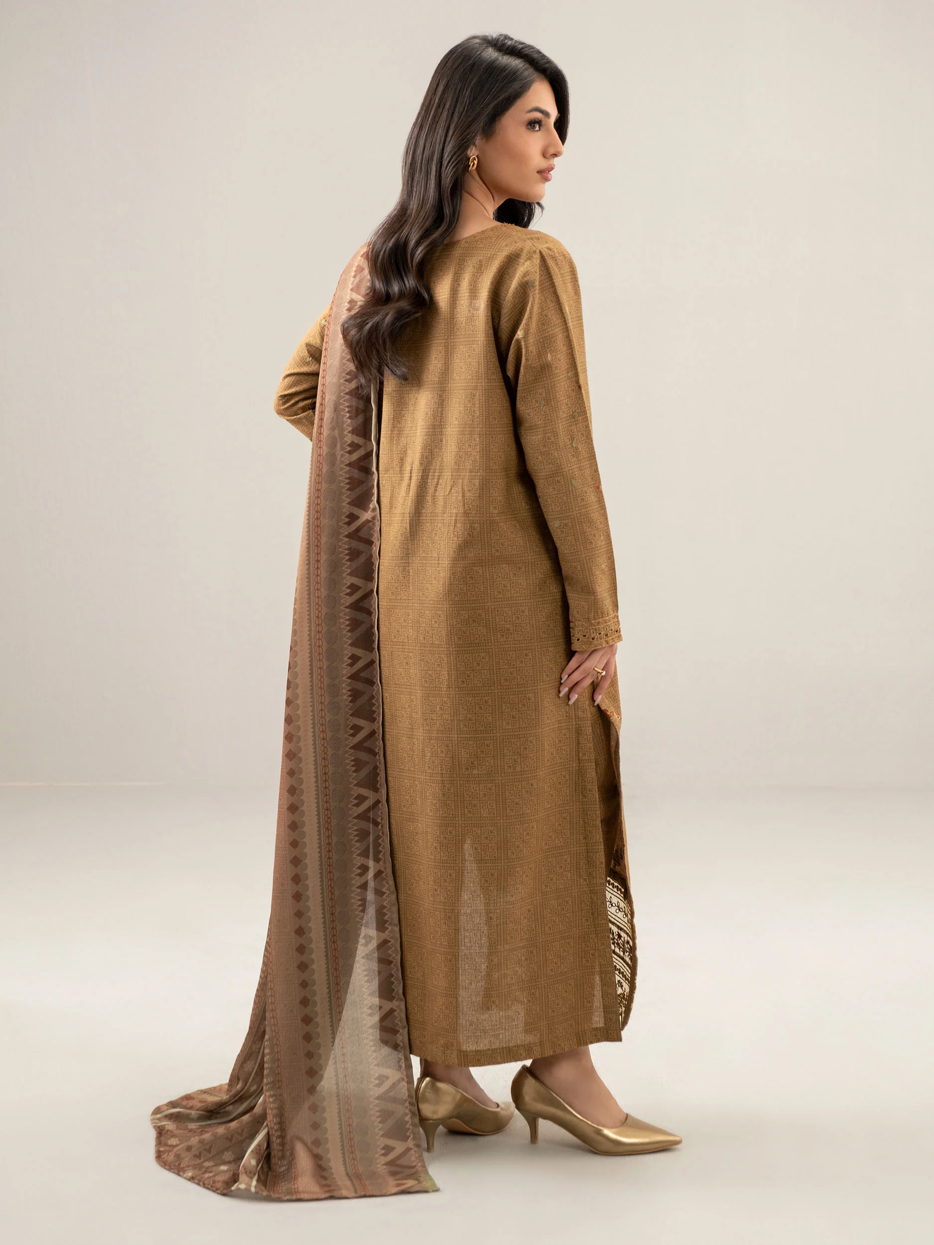 3 Piece Khaddar Suit-Embroidered (Unstitched) - Image 4