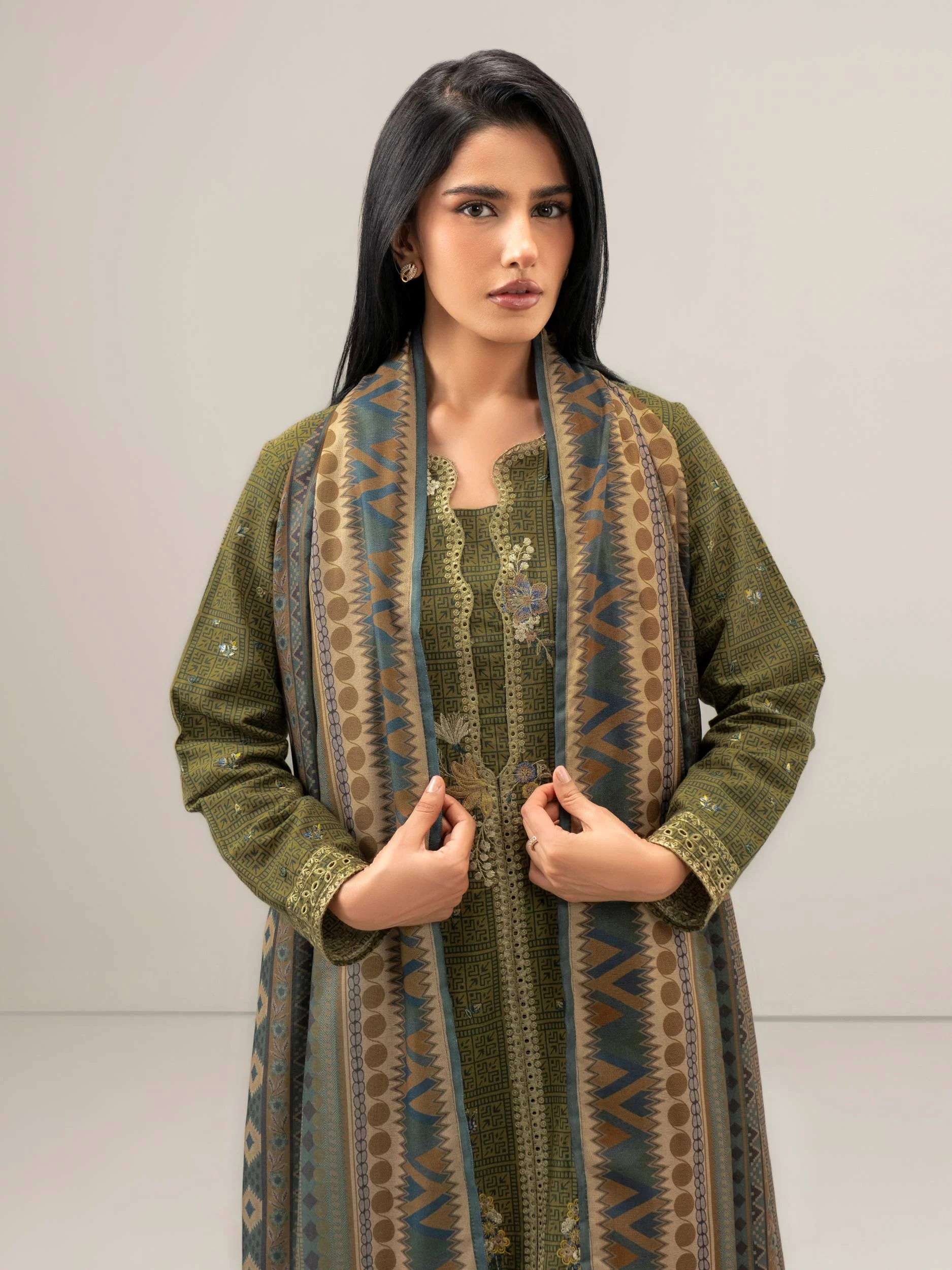 3 Piece Khaddar Suit-Embroidered (Unstitched) - Image 4