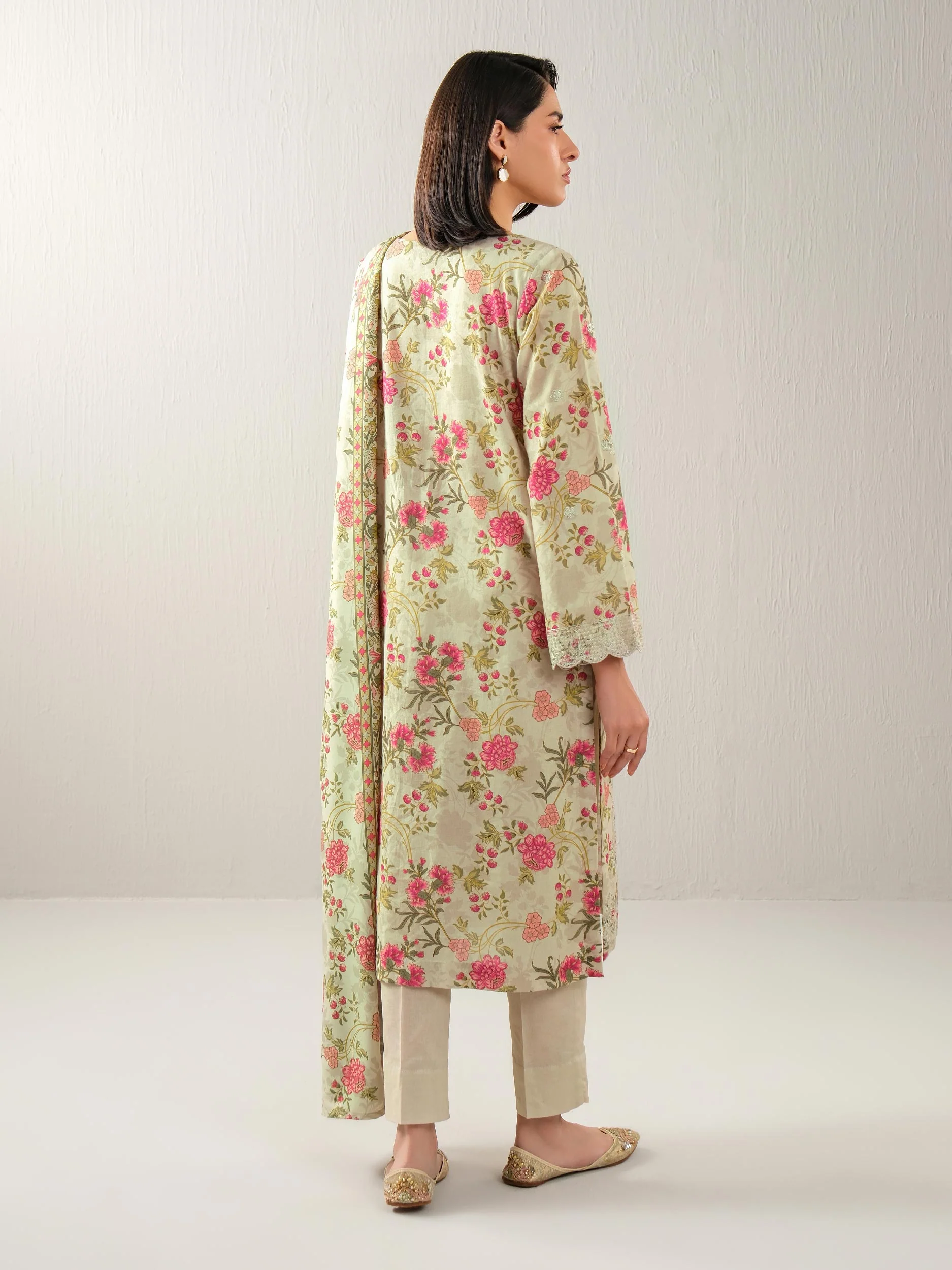 3 Piece Khaddar Suit-Embroidered (Unstitched) - Image 3