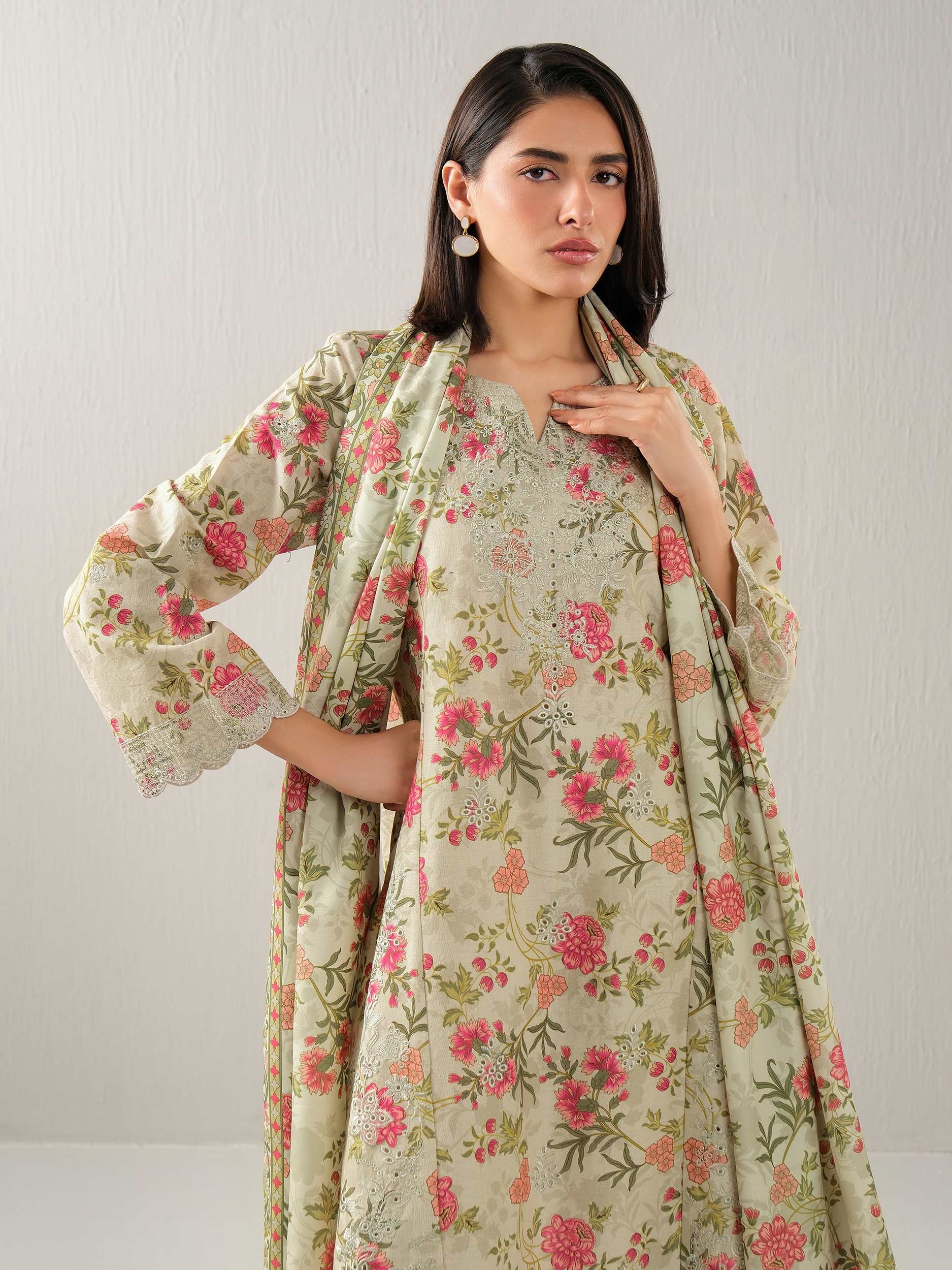 3 Piece Khaddar Suit-Embroidered (Unstitched) - Image 4
