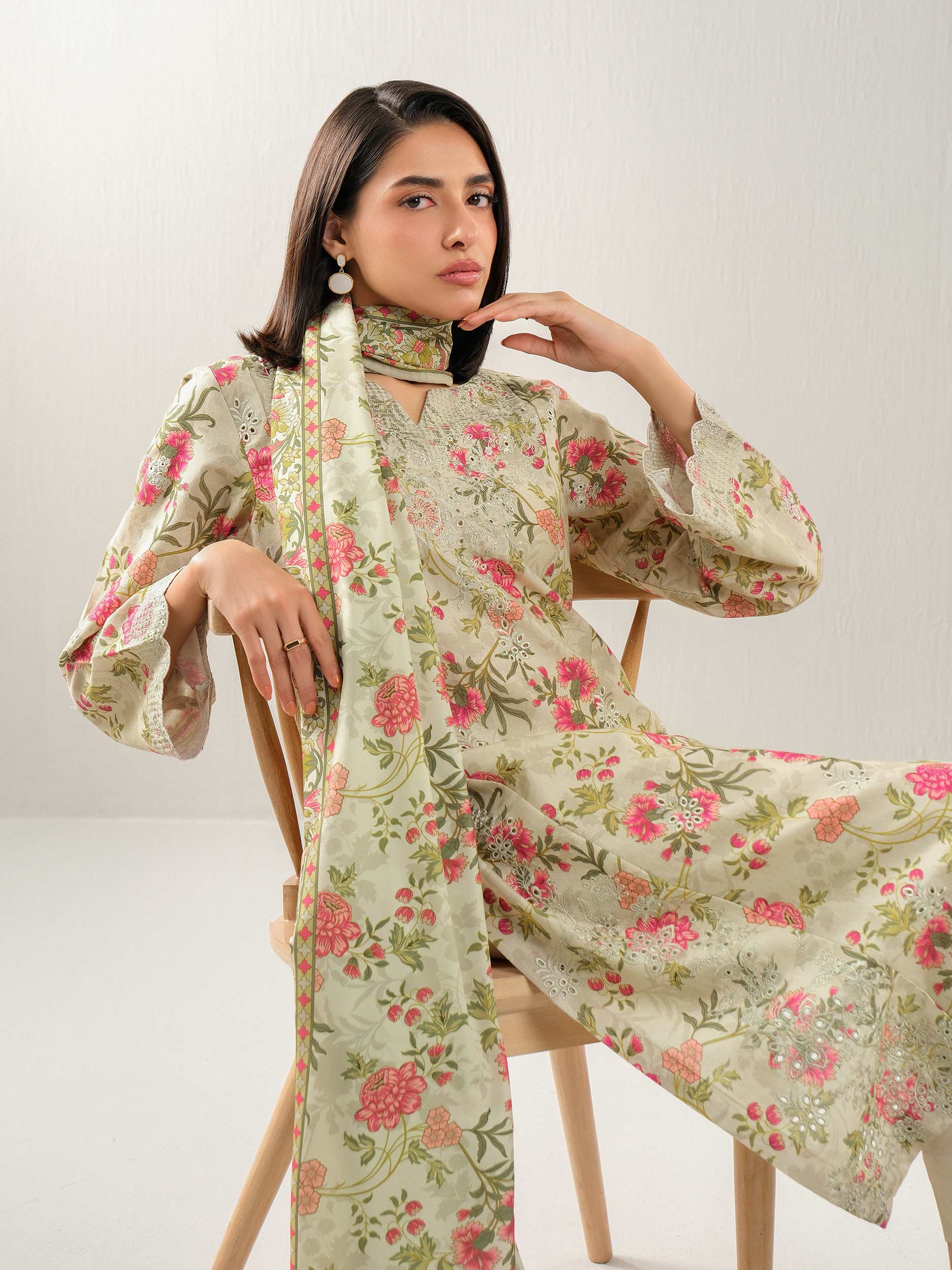 3 Piece Khaddar Suit-Embroidered (Unstitched) - Image 5