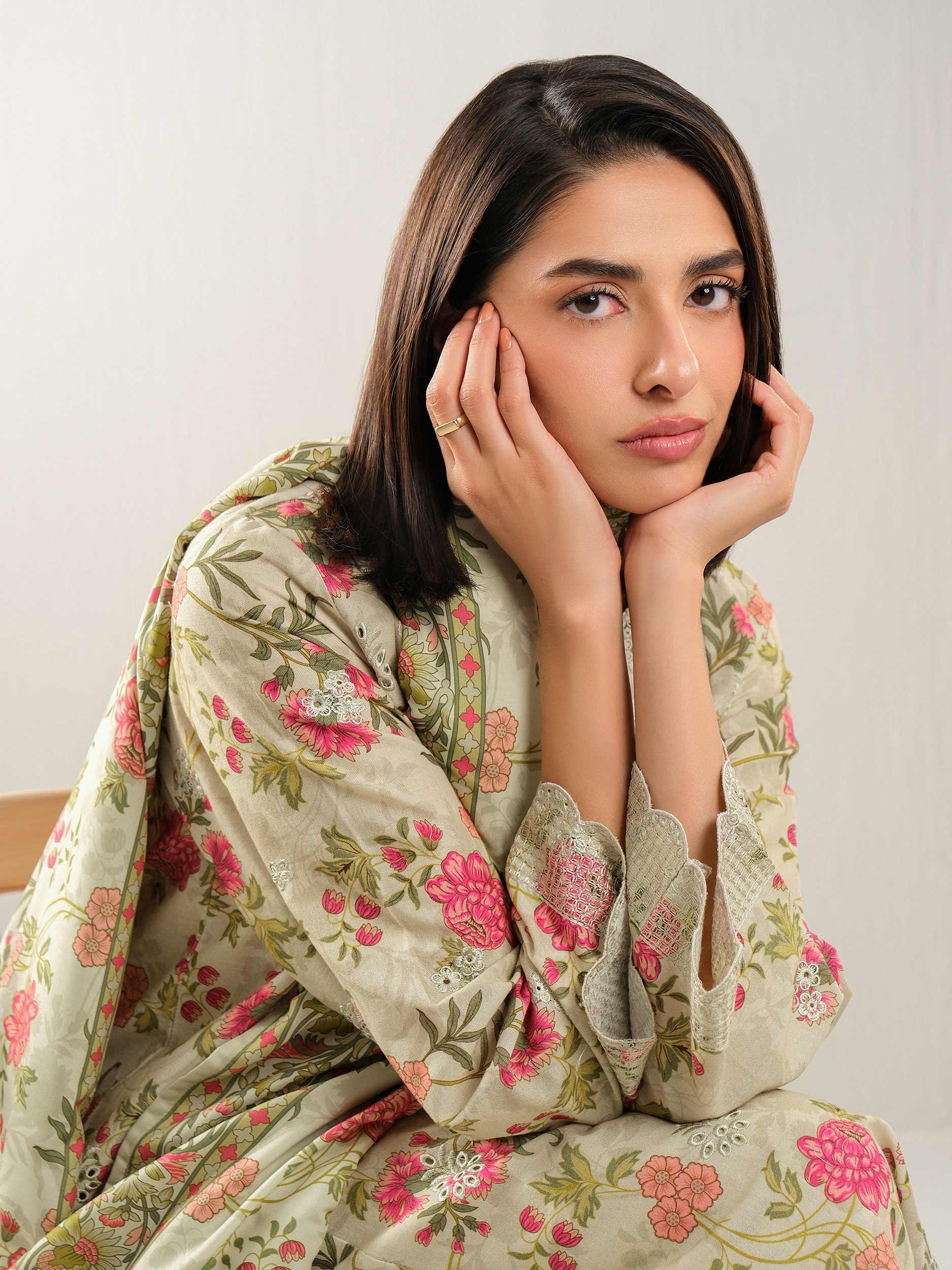 3 Piece Khaddar Suit-Embroidered (Unstitched) - Image 6