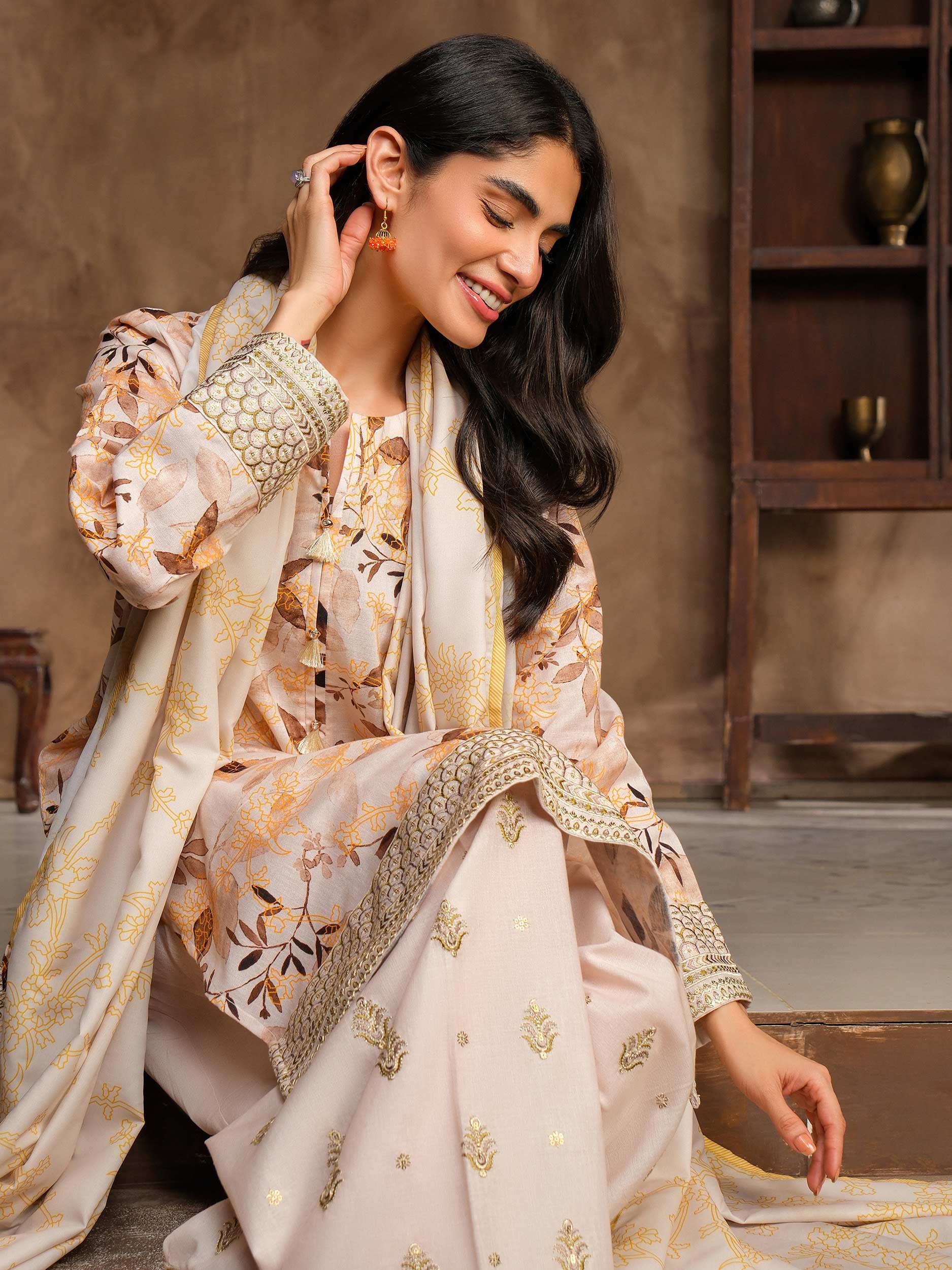 3 Piece Khaddar Suit-Embroidered (Unstitched) - Image 7